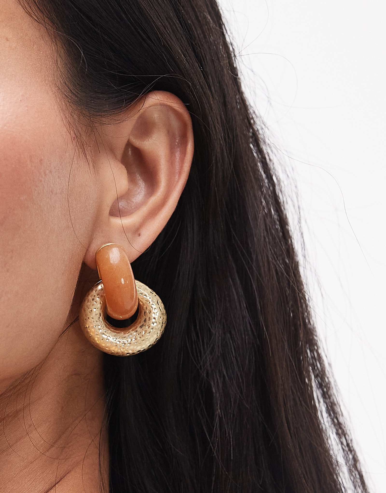 Серьги Topshop Poppi с полудрагоценным камнем золотистые 6090₽