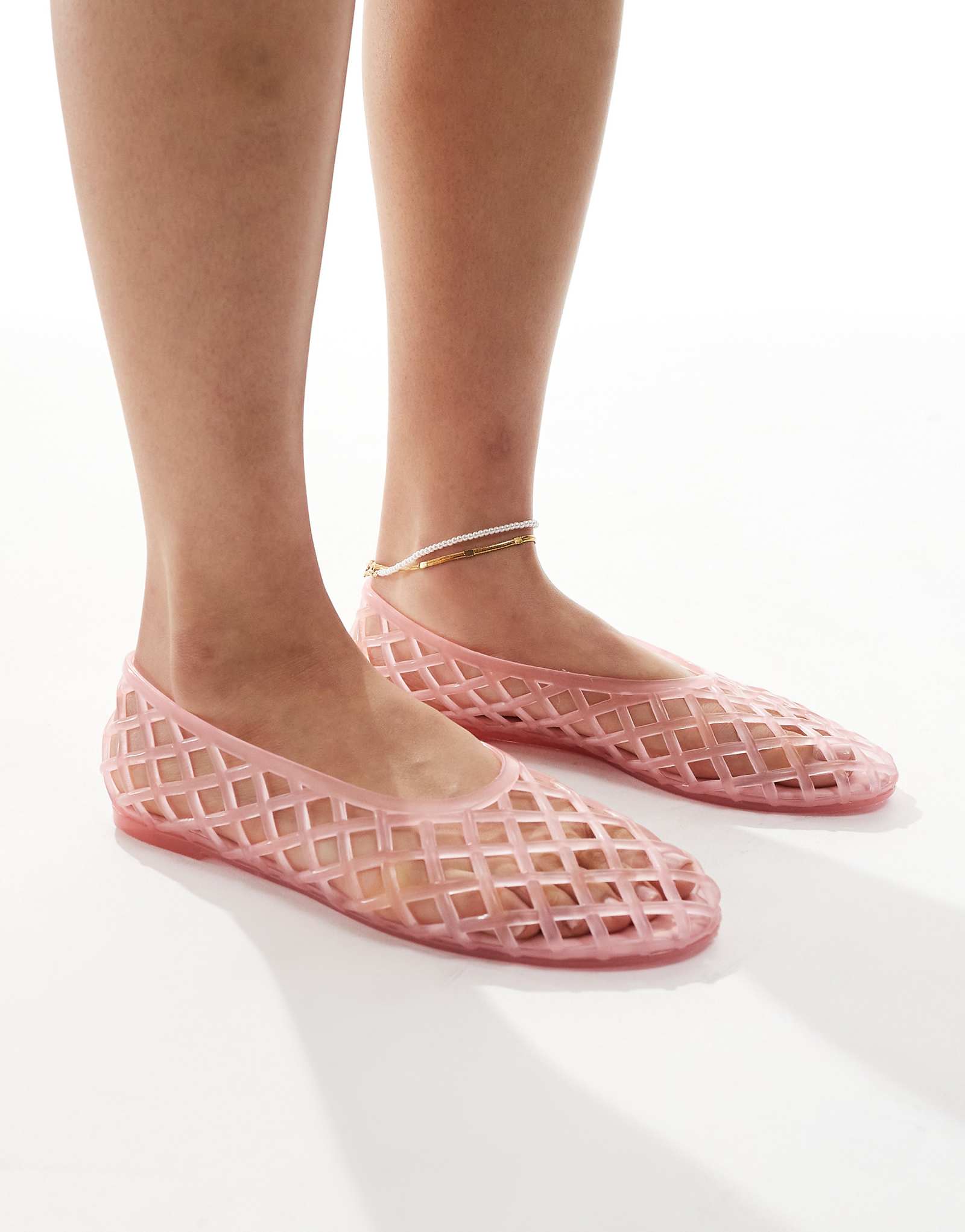 Страдивариус вырезал желейные туфельки розового цвета