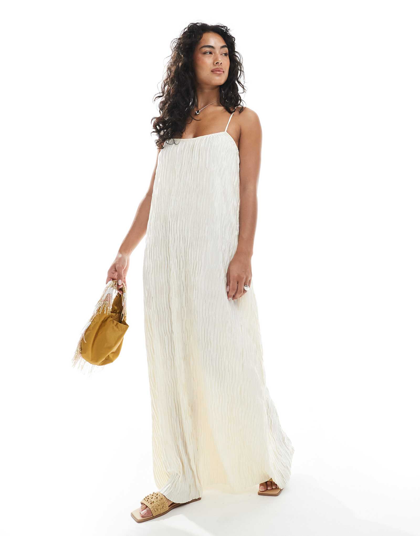 Макси-платье Vero Moda из фактурного плиссе-батиста березового цвета 14090₽