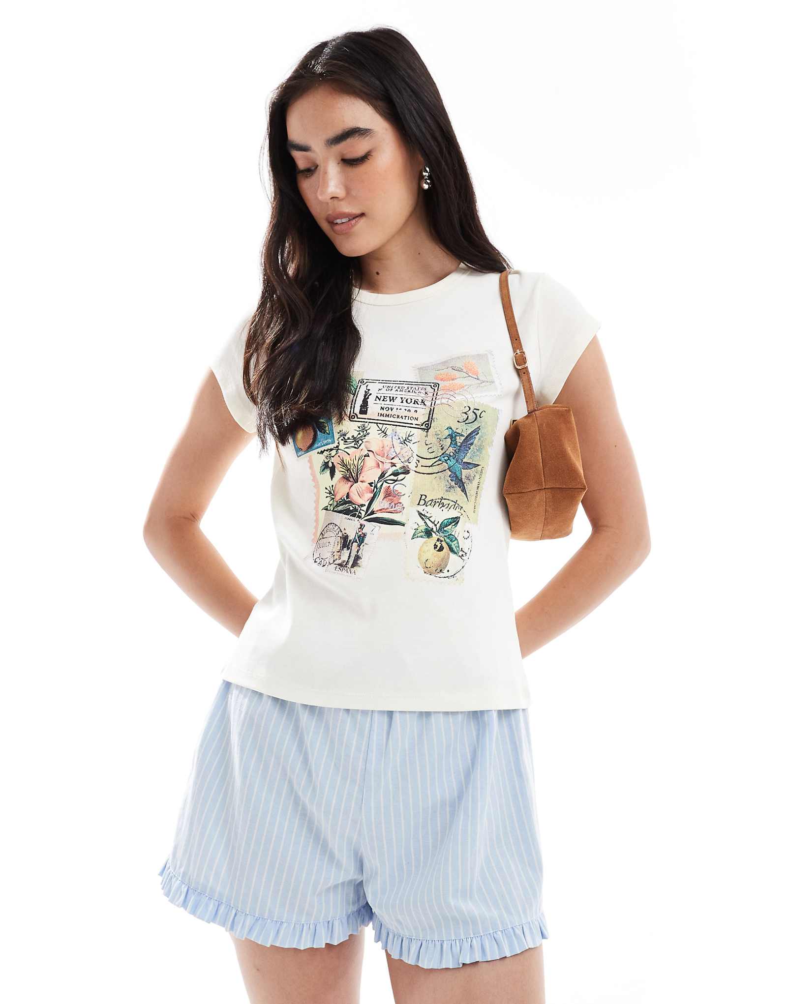 Детская футболка Miss Selfridge с рисунком в виде винтажной открытки белого цвета 5890₽