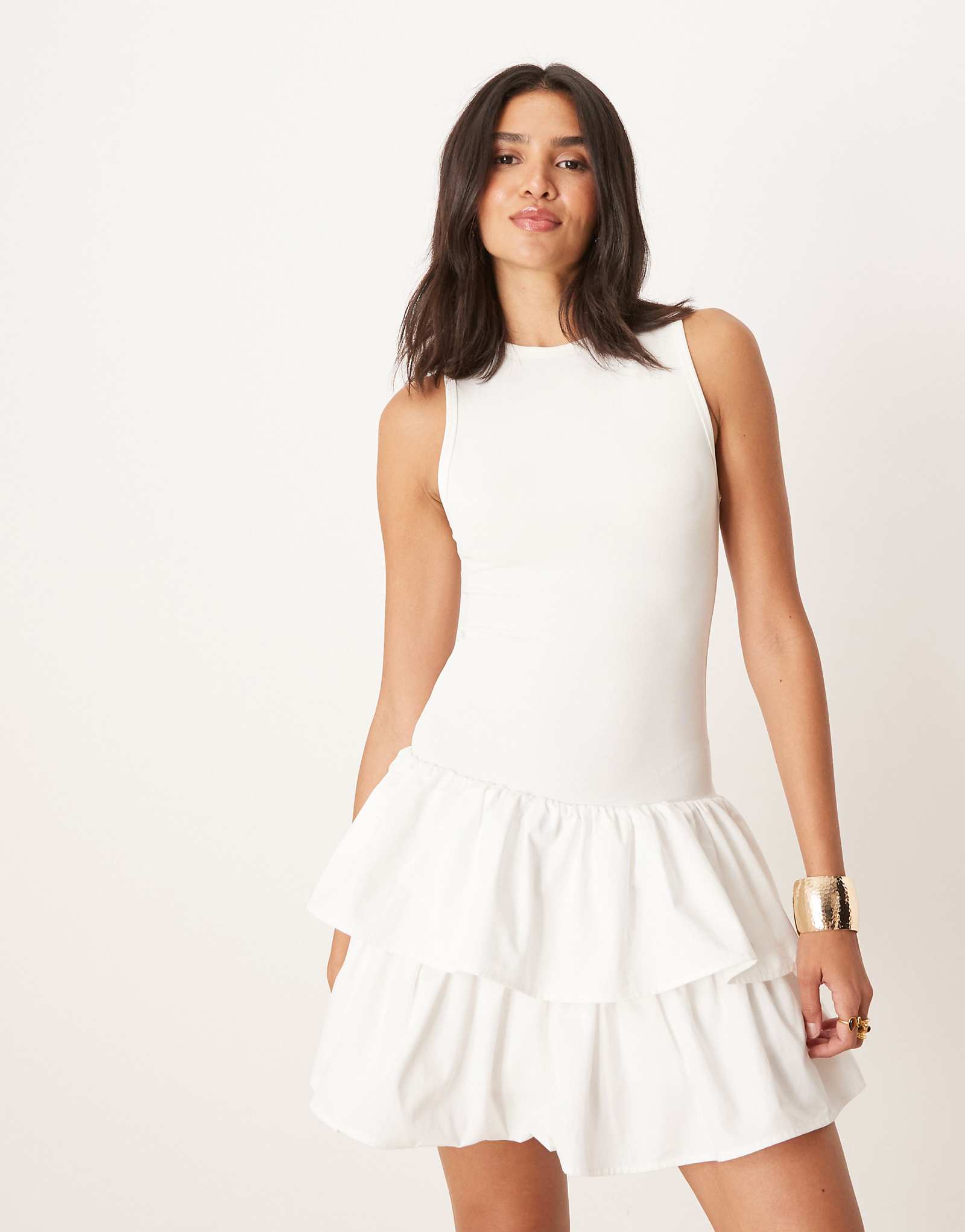 Мини-платье в рубчик с оборками Sister Jane цвета слоновой кости 14990₽