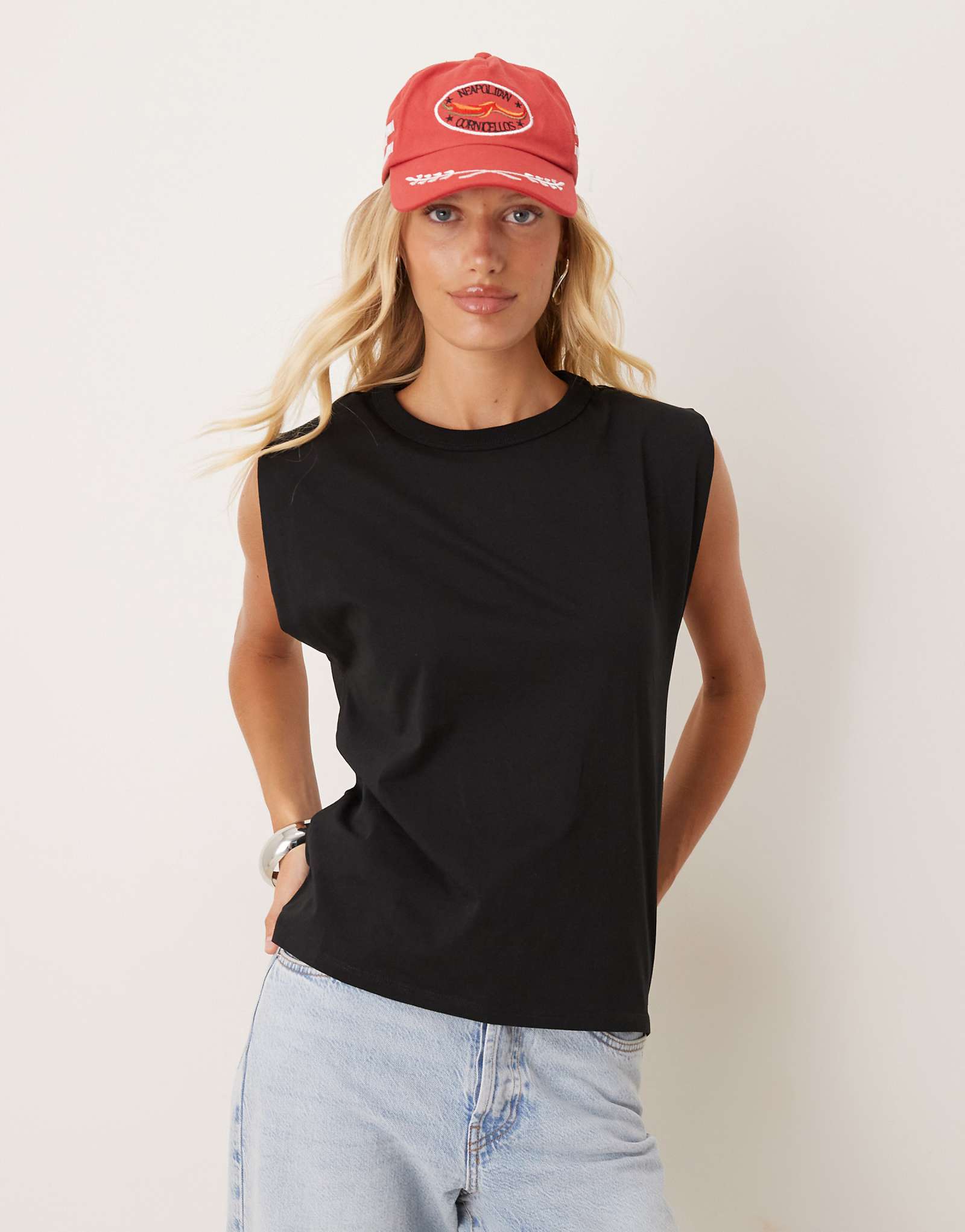 Хлопковая футболка без рукавов Mango черного цвета 5790₽