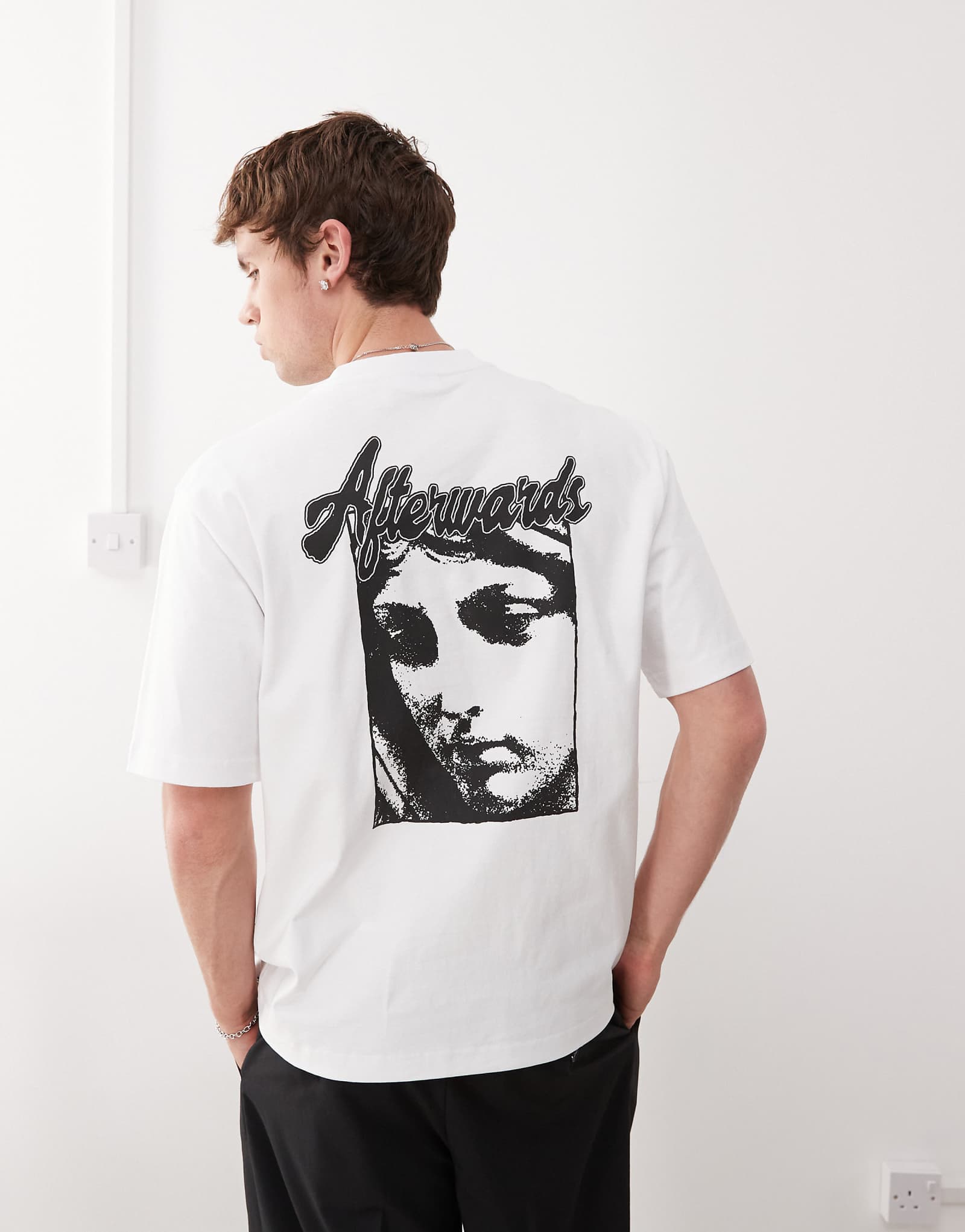 Футболка свободного кроя Weekday с принтом белого цвета 8590₽