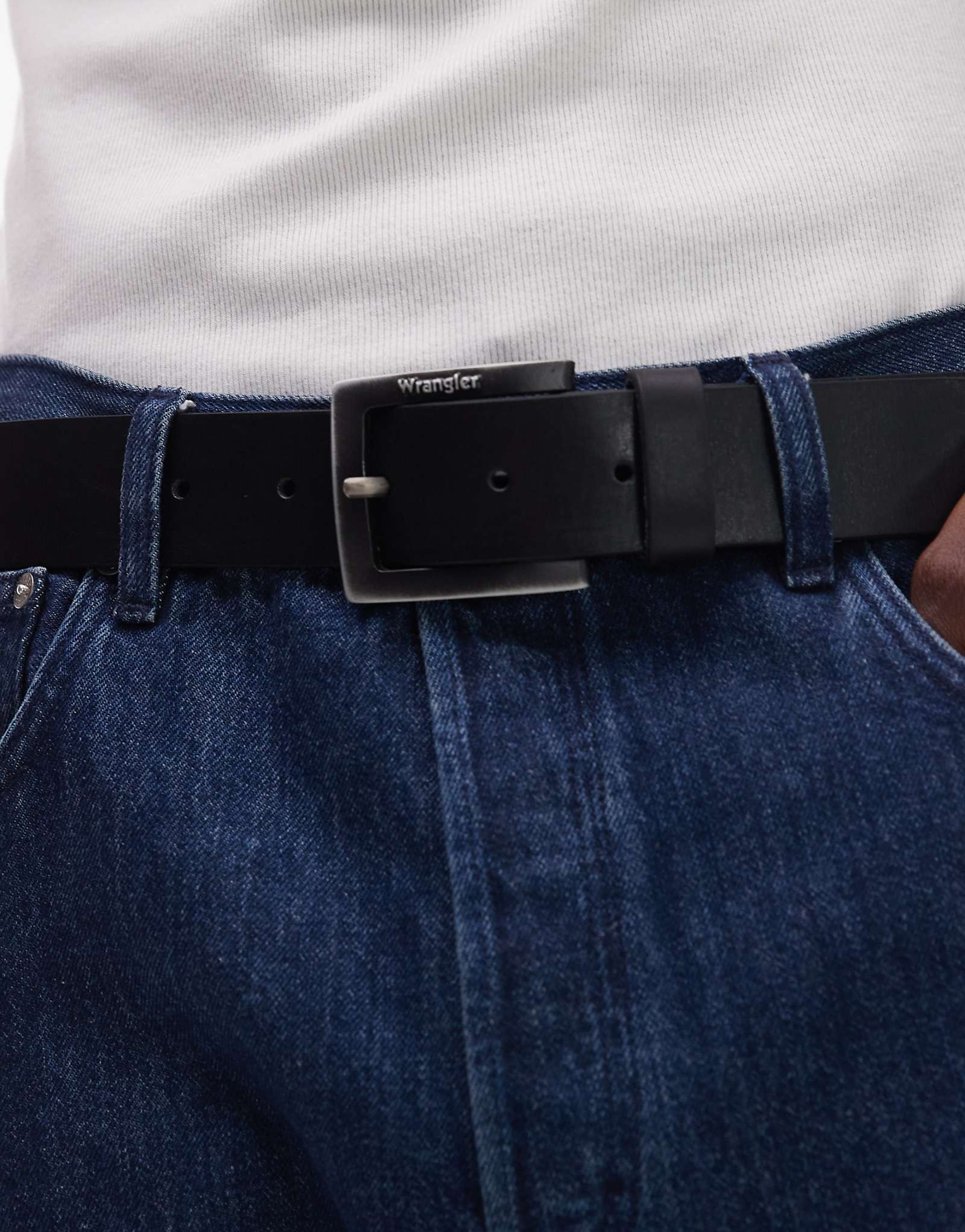 Кожаный ремень Wrangler Kabel с квадратной пряжкой черного цвета 13090₽