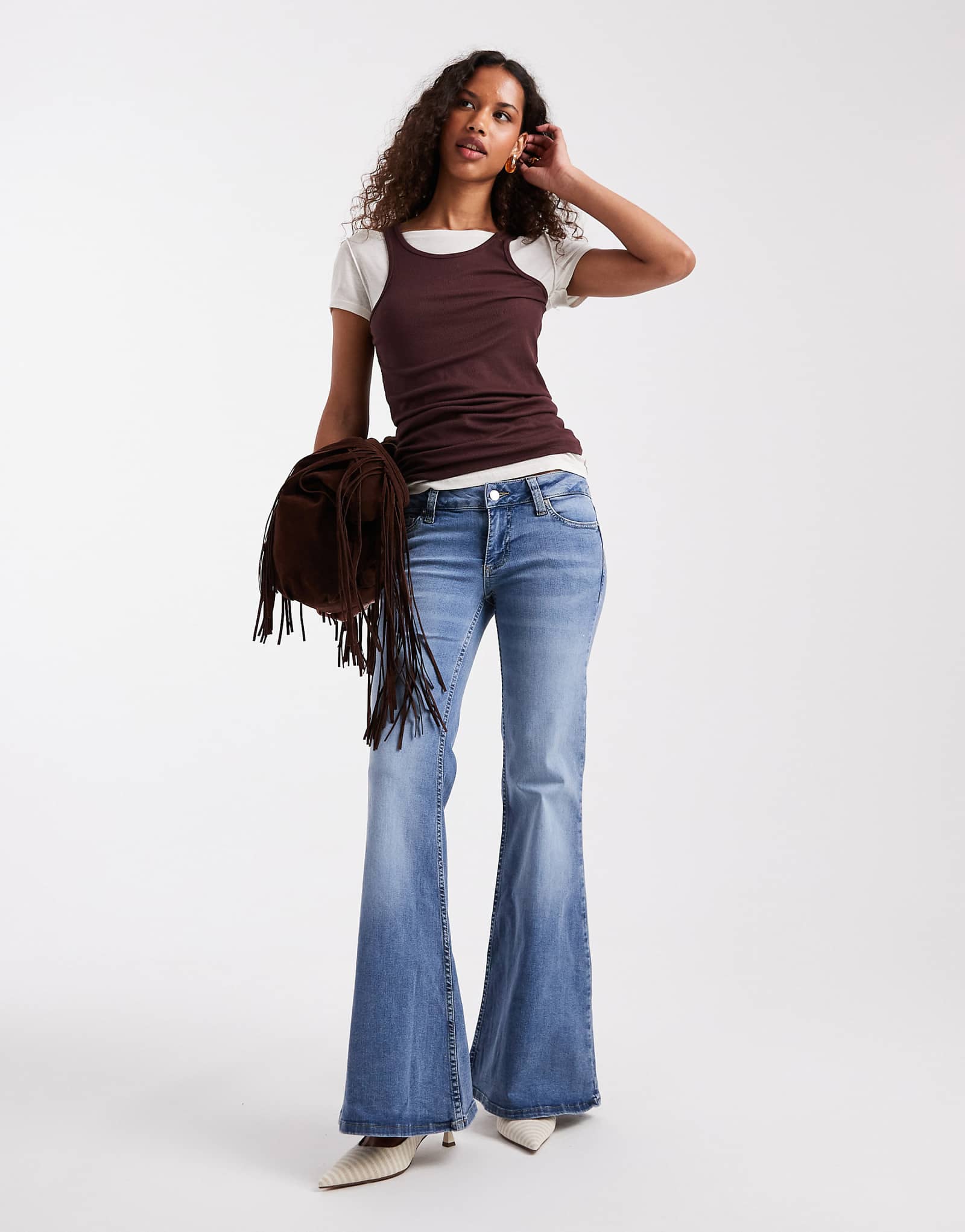 ДИЗАЙНЕРСКИЕ джинсы ASOS с ультратонким клешем бледно-голубого цвета 9790₽