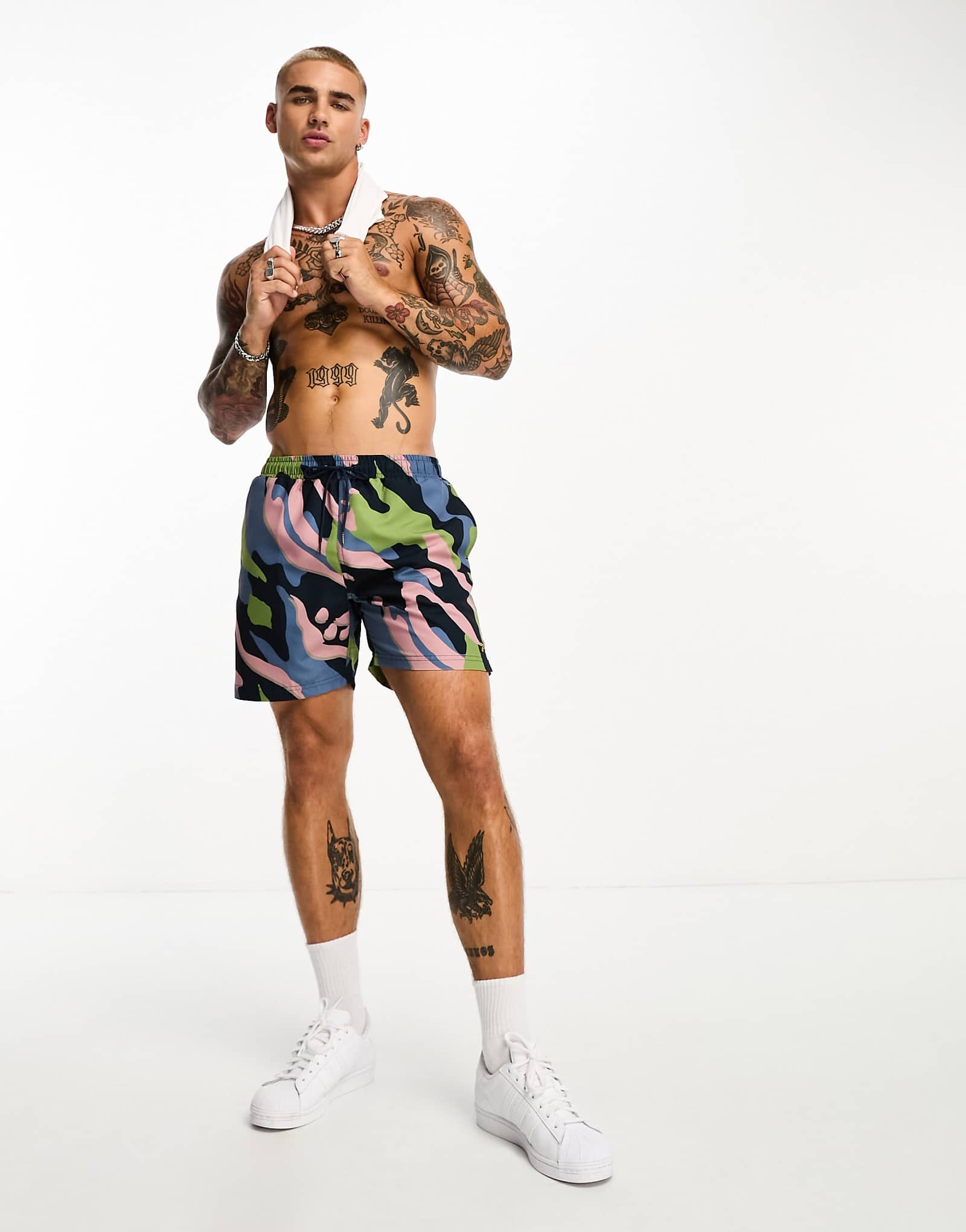 Плавательные шорты с камуфляжным принтом Farah Colbert темно-синего цвета 14890₽