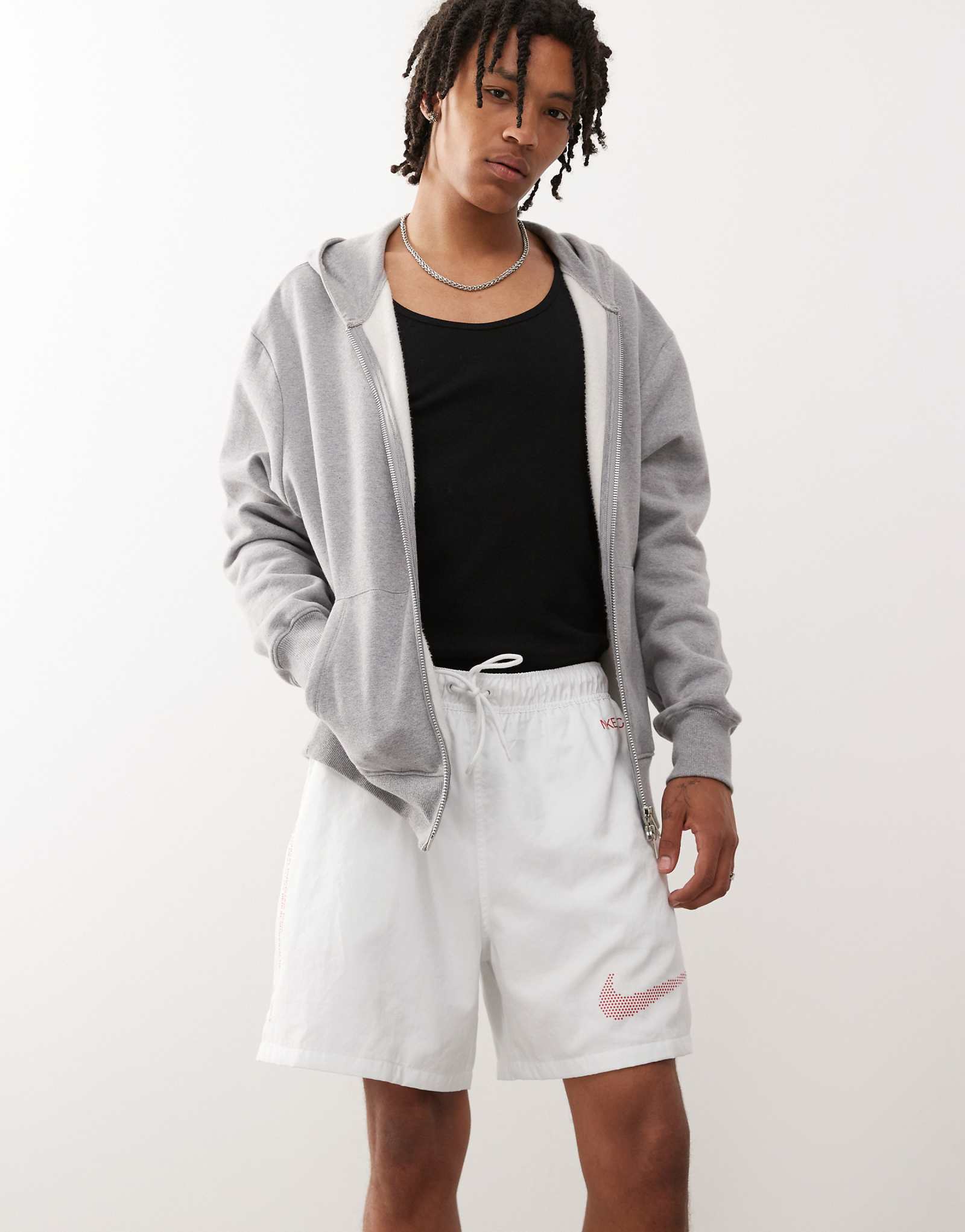 Тканые шорты Nike Club swoosh белого и розового цвета 6490₽