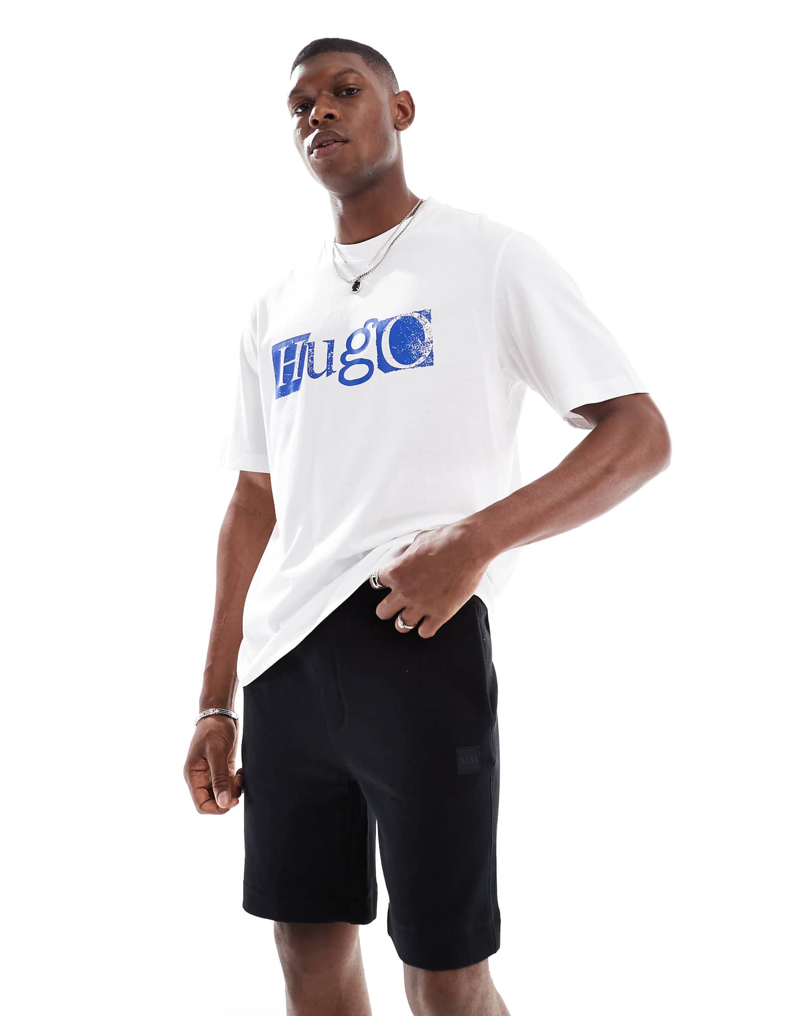 Спортивные шорты Boss Orange черного цвета 15490₽