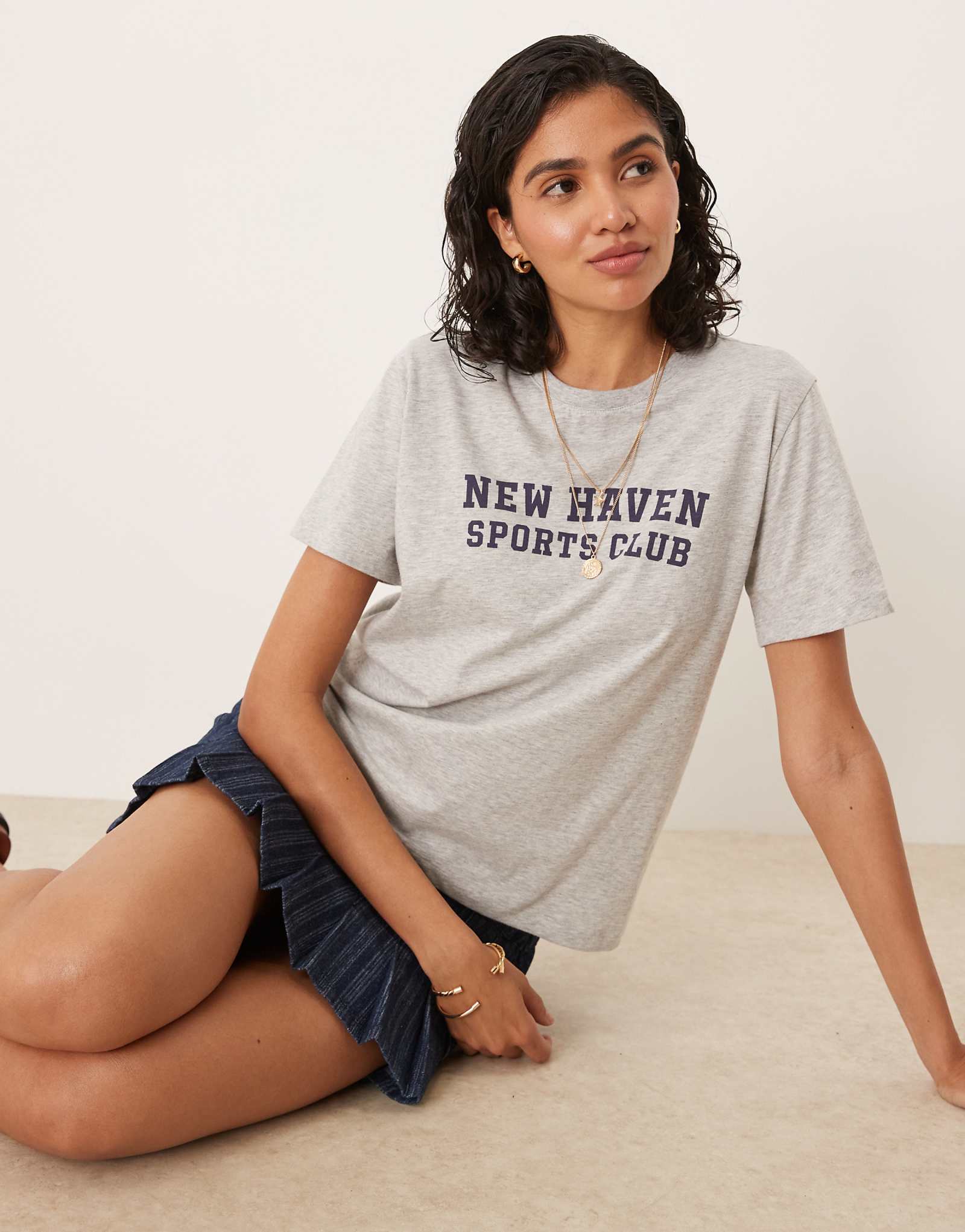 Футболка GANT graphic серого цвета 12690₽