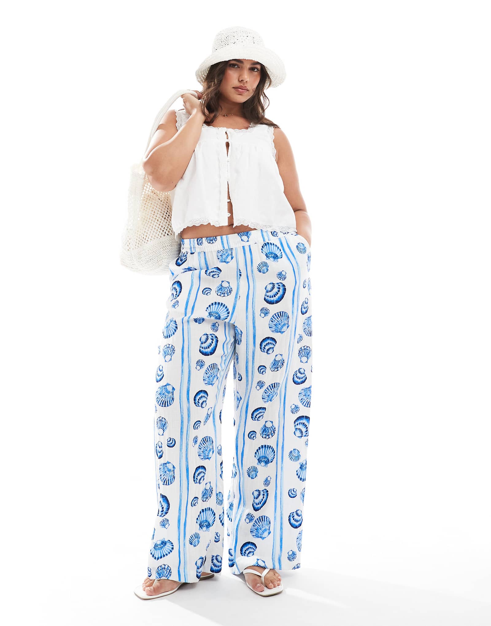 Широкие брюки Vero Moda Curve с синим принтом в виде ракушек