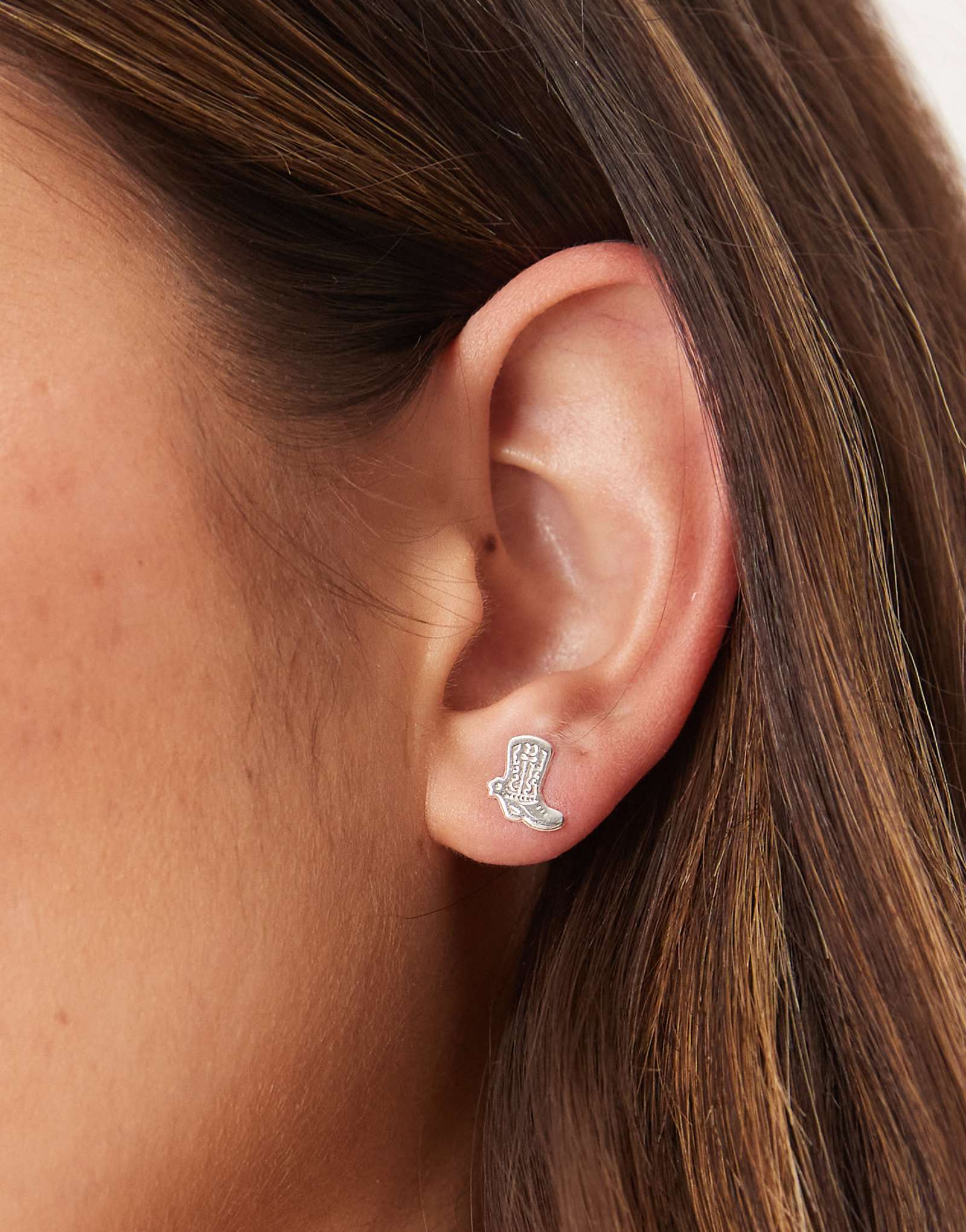 Серьги-гвоздики в стиле западных ковбойских сапог Seol + Gold из чистого серебра