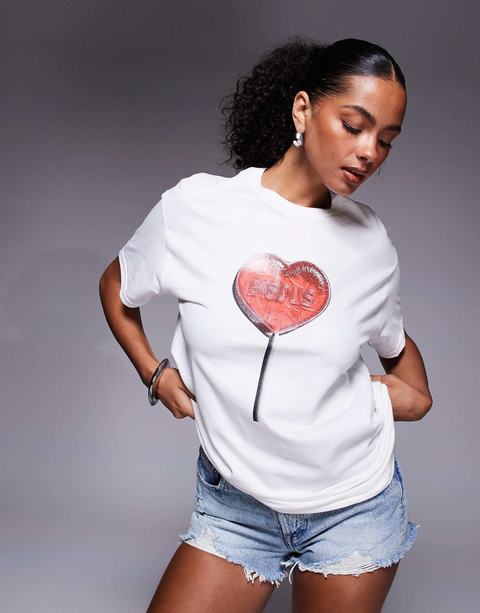 Белая футболка бойфренда с леденцом на палочке от River Island 9190₽