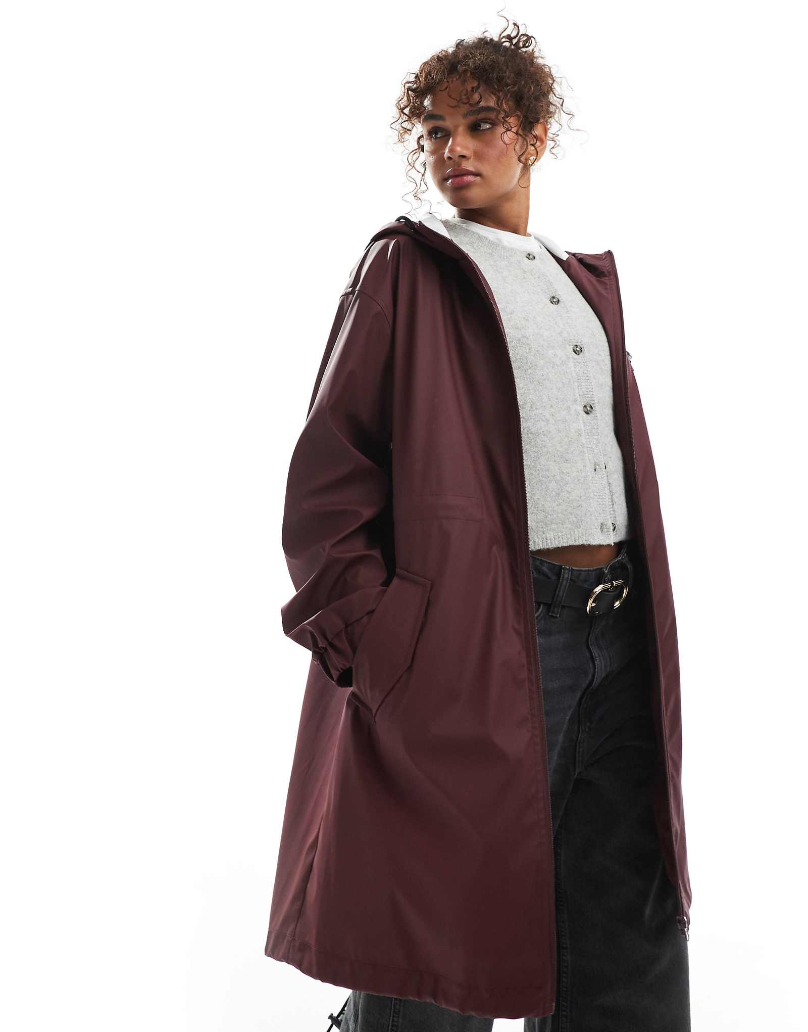 Непромокаемая парка с контрастными деталями от ASOS DESIGN бордового цвета 15590₽