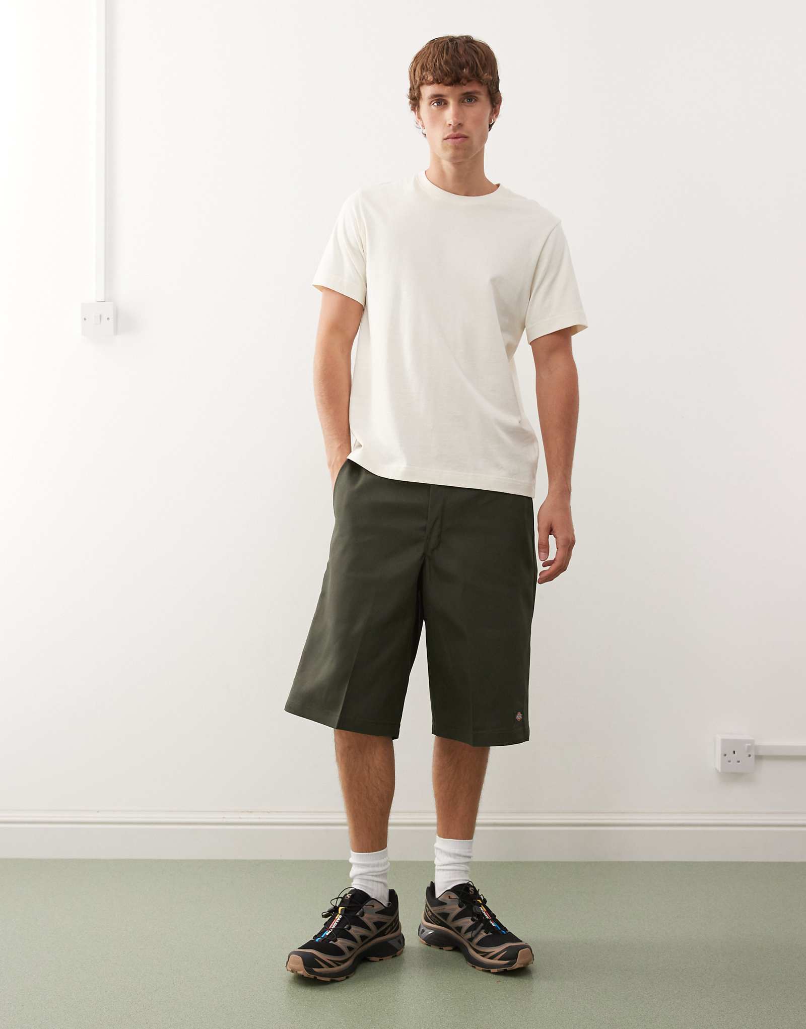 Шорты с карманами из саржи Dickies 13 дюймов оливково-зеленого цвета