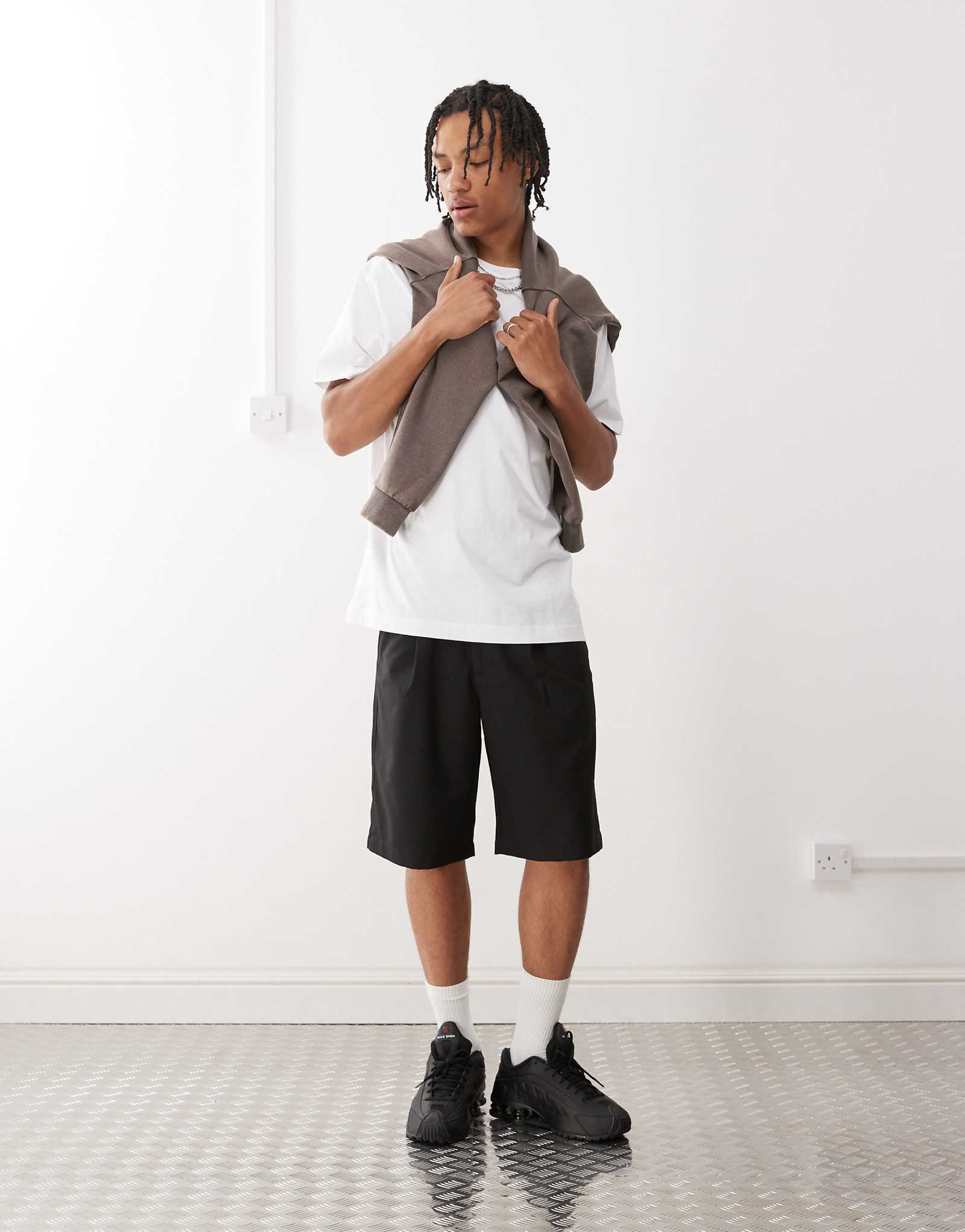 Запрещенные плиссированные шорты черного цвета 14990₽