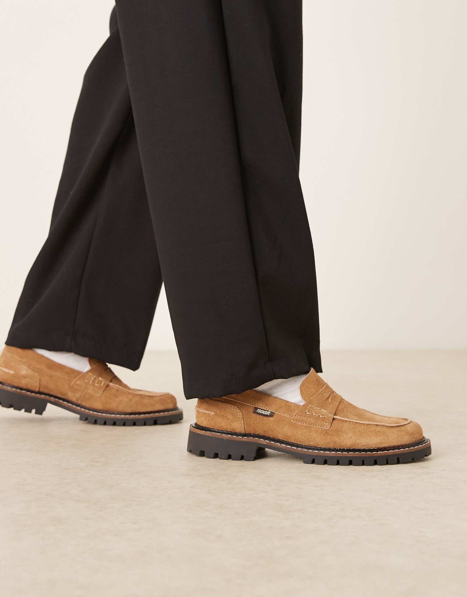 Мокасины Noak made in Portugal из коричневой замши на рифленой подошве