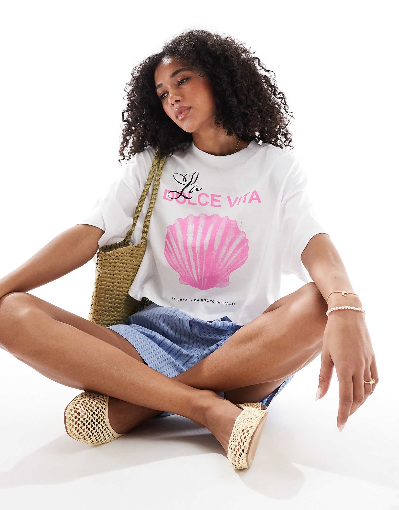 БЕЛАЯ укороченная футболка ONLY dolce vita с графическим принтом 6690₽