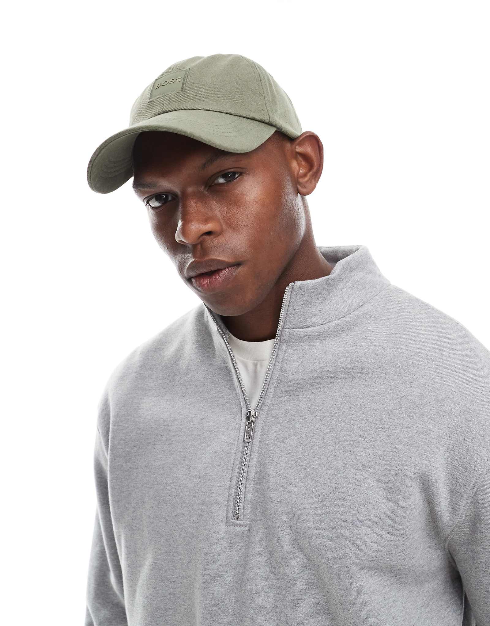 Кепка с логотипом BOSS зеленого цвета 8890₽