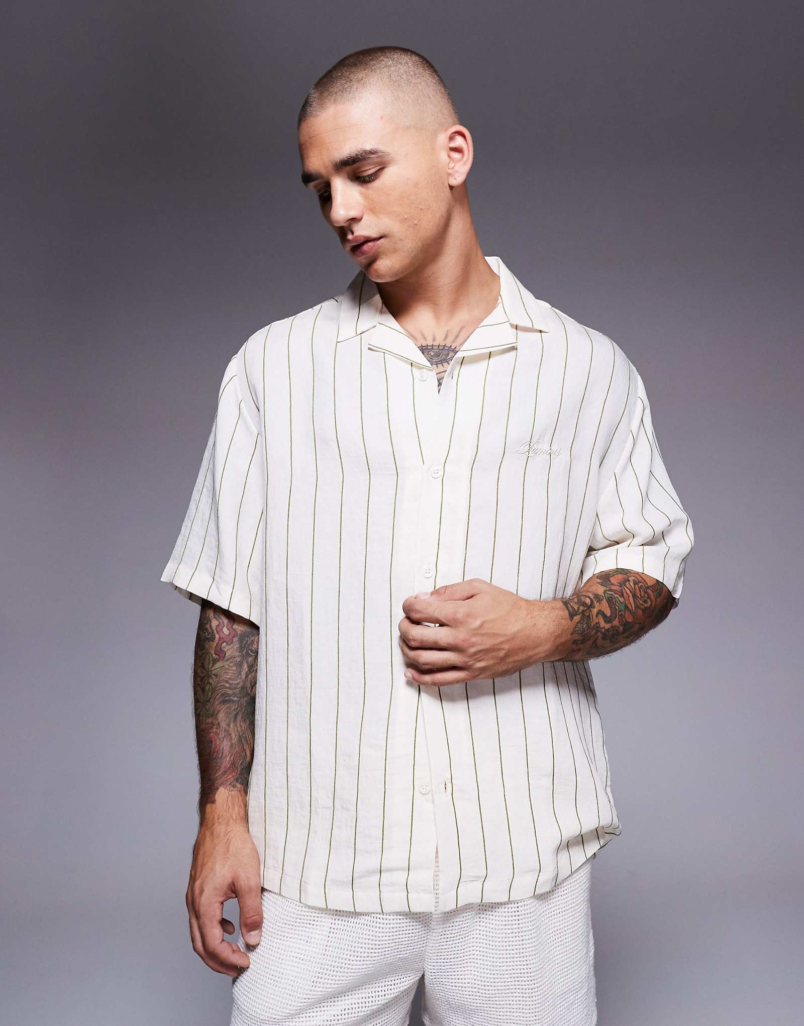 Рубашка свободного покроя River Island в каменную и зеленую полоску 13890₽