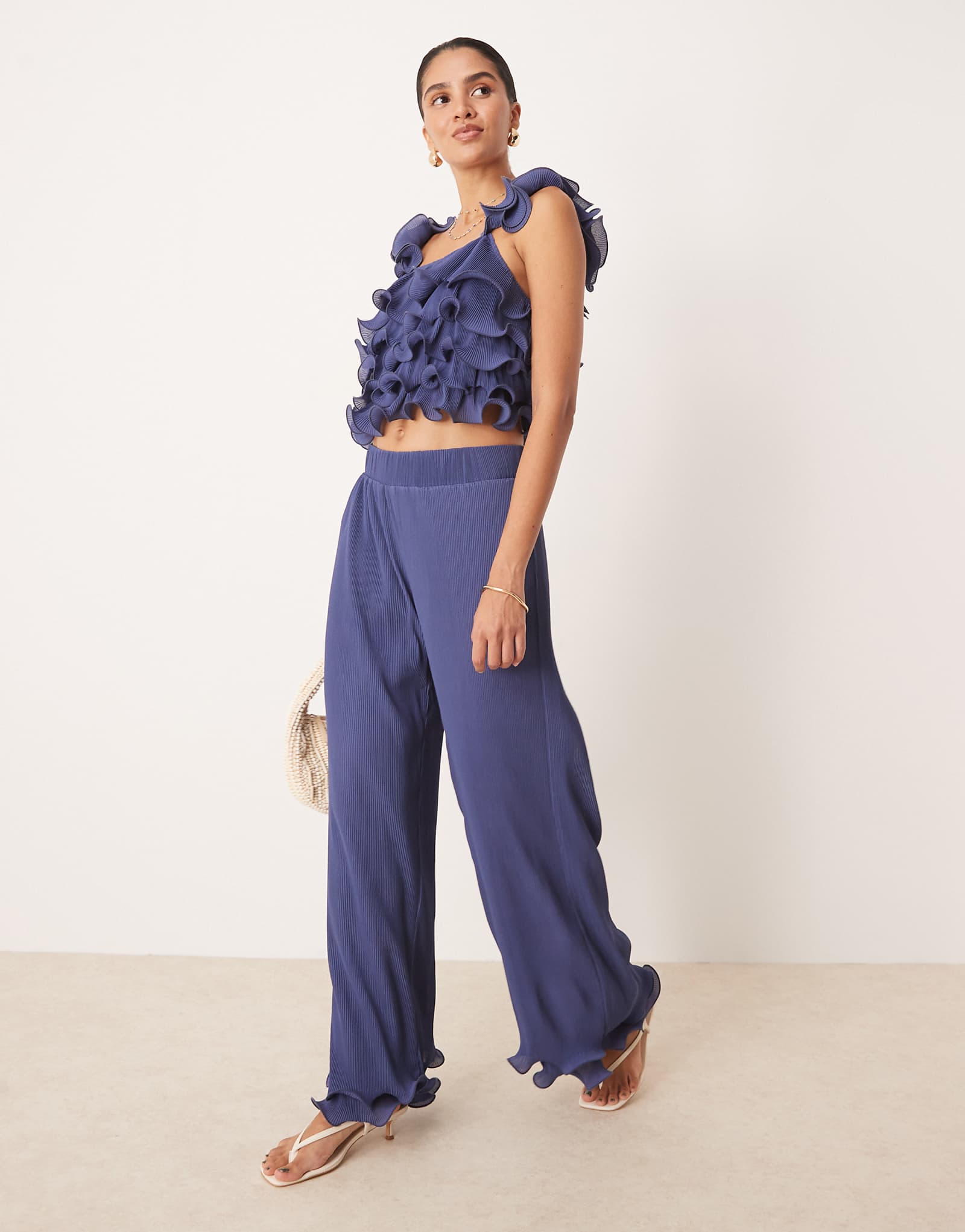 Брюки с оборками YAS темно-синего цвета - часть комплекта 21190₽