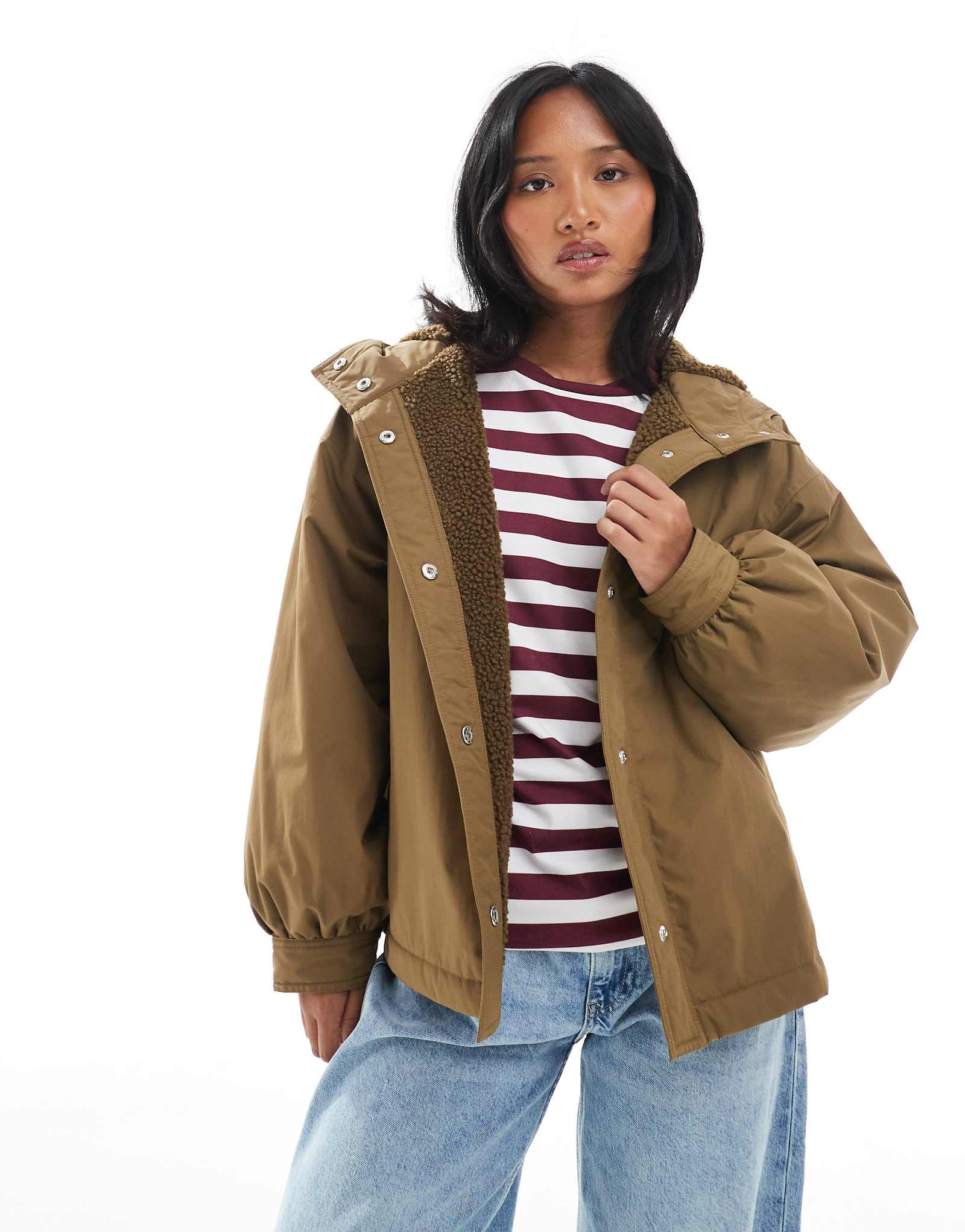 ДИЗАЙНЕРСКИЙ плащ ASOS на флисовой подкладке небольшого размера оливкового цвета 17390₽