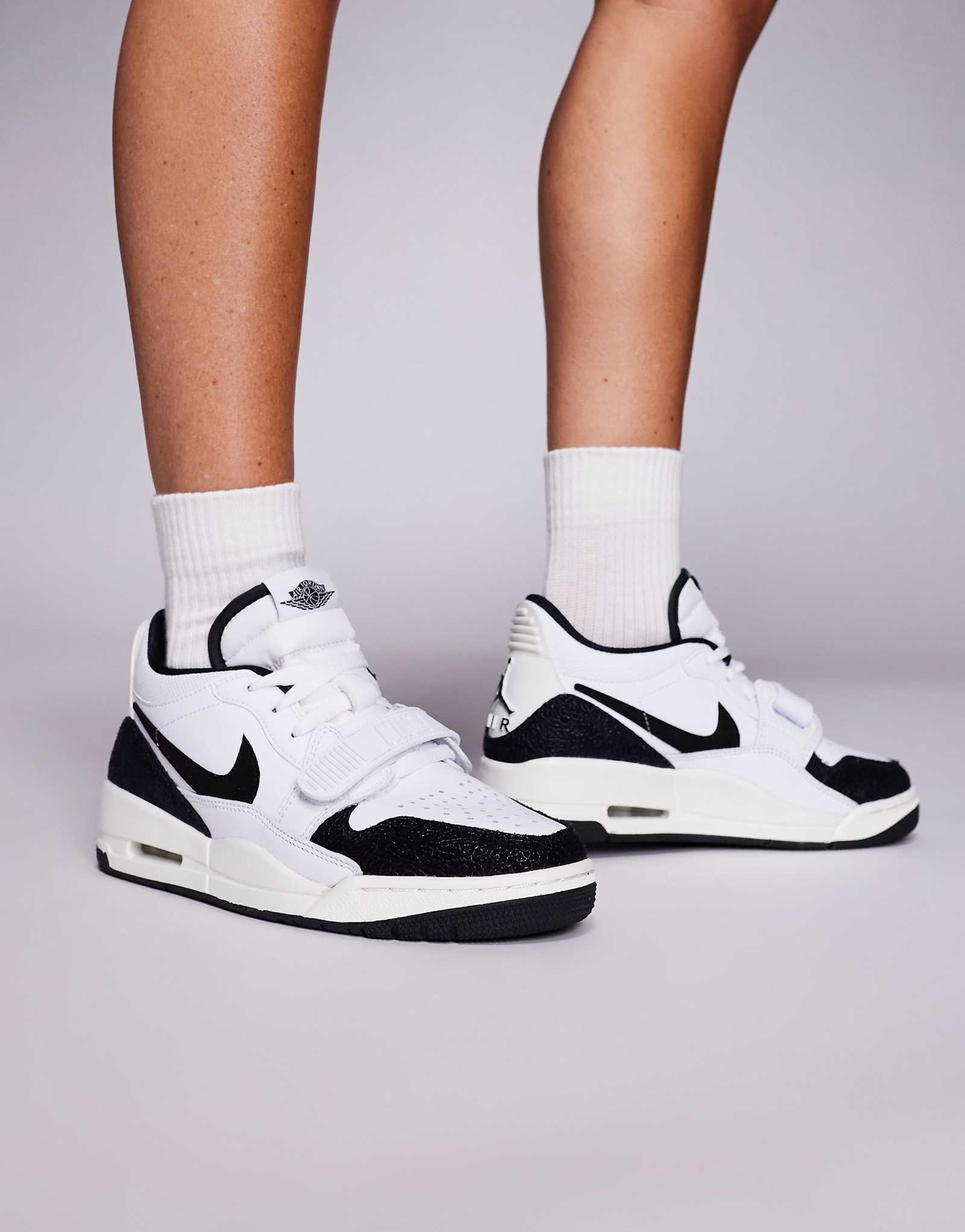 Низкие кроссовки Nike Air Jordan Legacy 312 белого и черного цветов