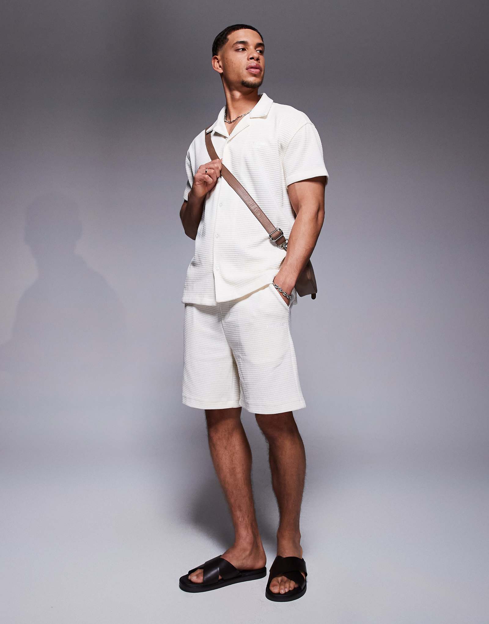 Кремовые шорты с вафельными вставками Шестое июнь - часть комплекта 11890₽