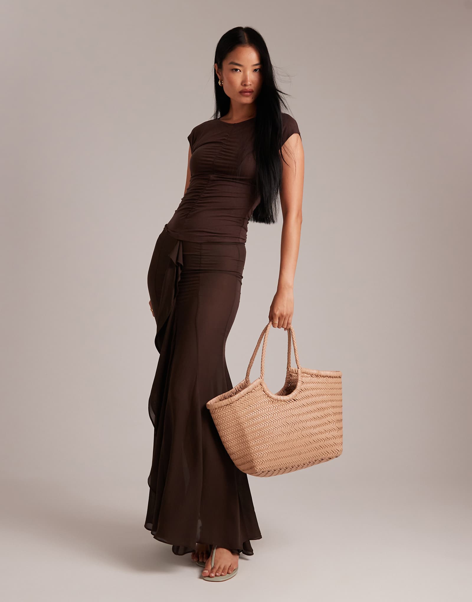 Сумка-корзина Dragon Diffusion nantucket, сплетенная из песка