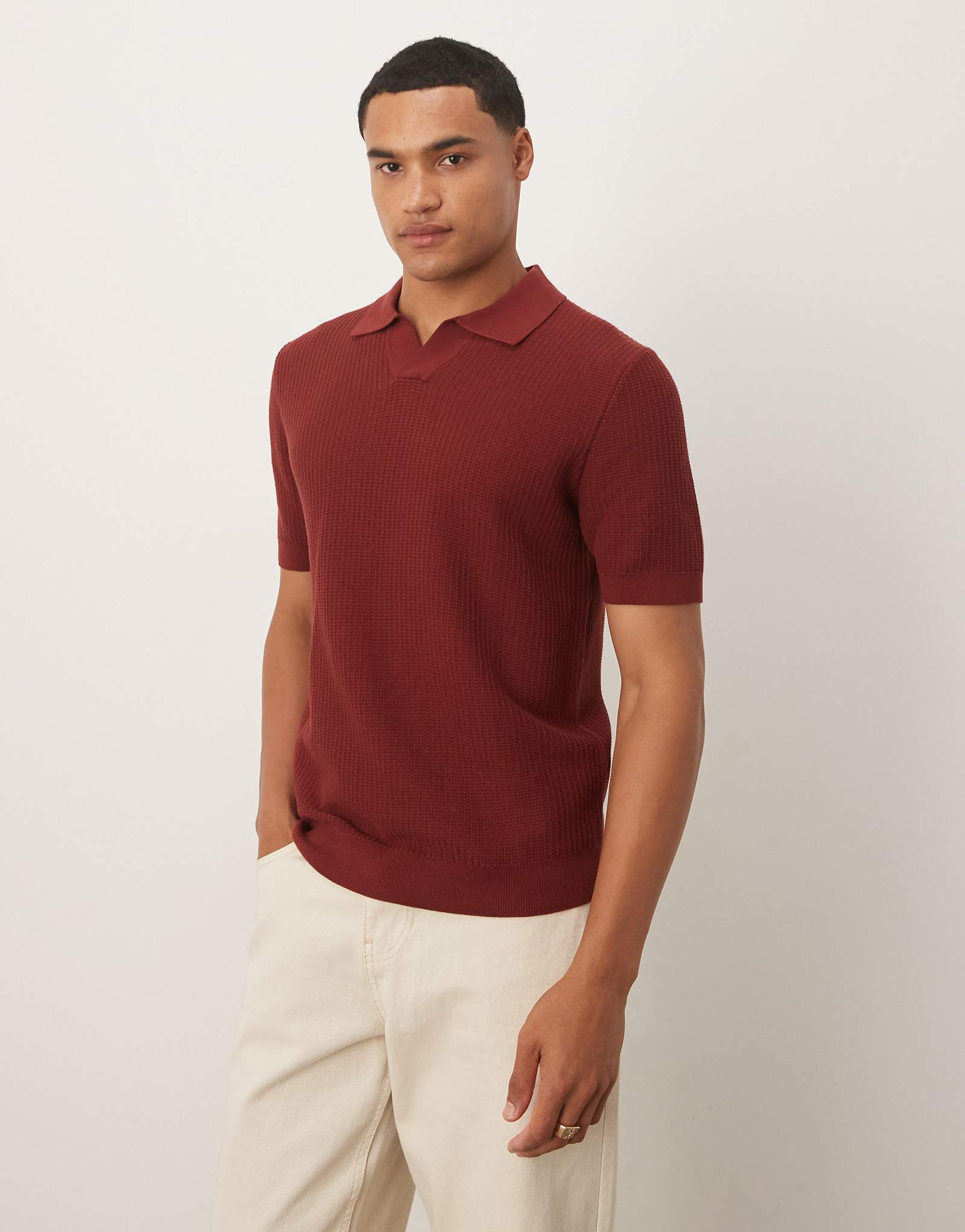 Хлопковый топ-поло из открытой вязки Mango бордового цвета 9690₽