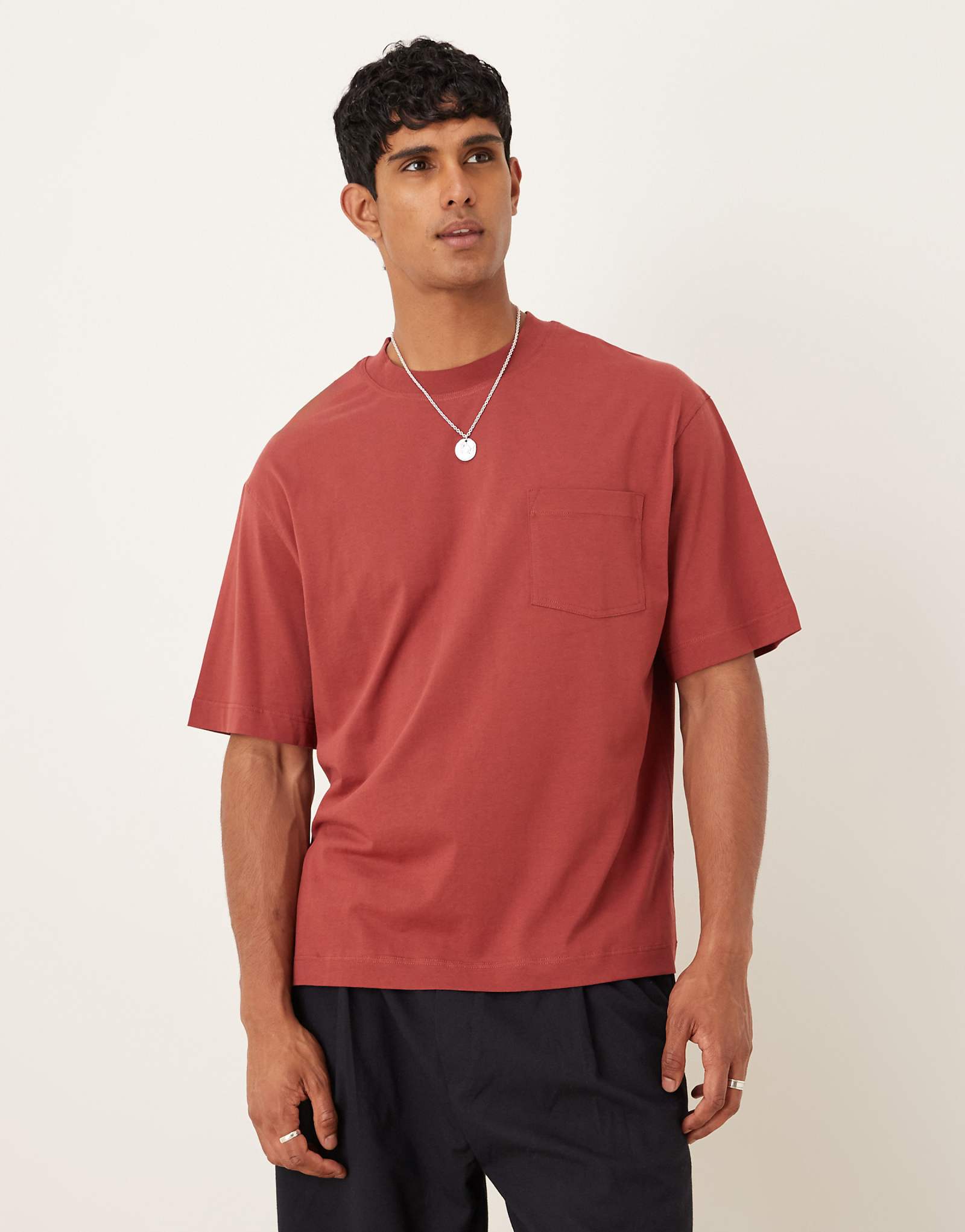 Хлопковая футболка Mango темно-красного цвета 8190₽