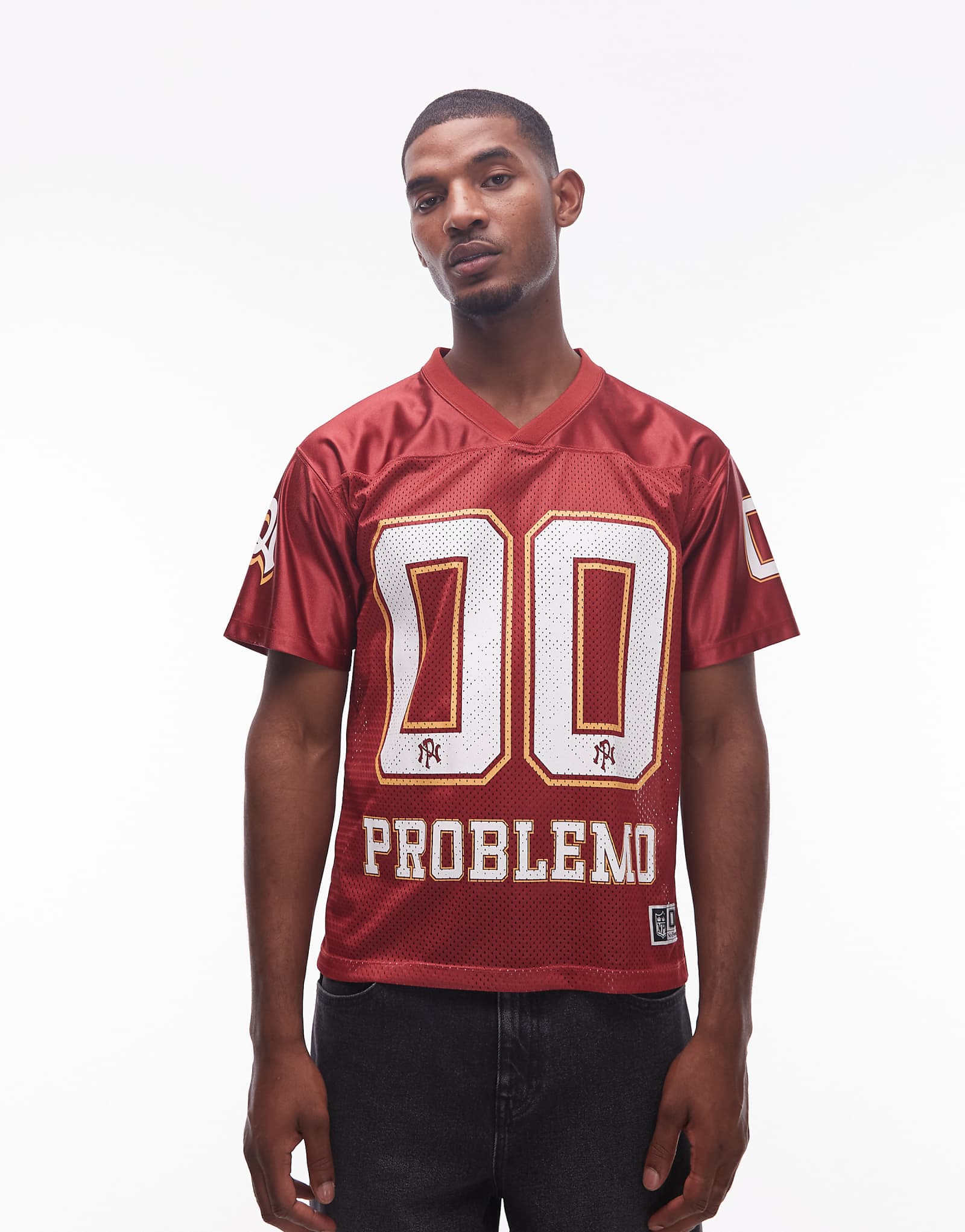 Без проблем - спортивная майка с крупным рисунком красного цвета