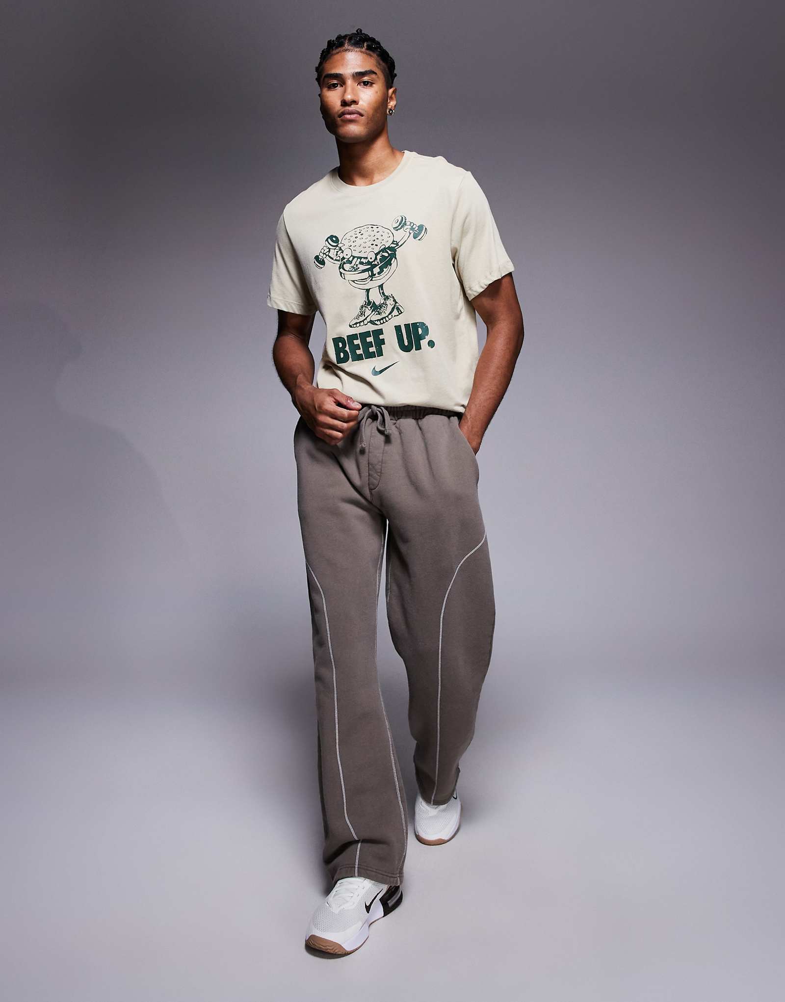 Ни на что не годные спортивные брюки прямого кроя коричневого цвета с контрастной строчкой оверлок