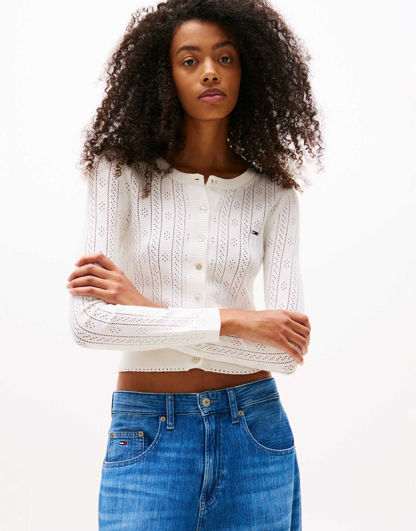 Кардиган с круглым вырезом Tommy Jeans цвета экрю 25290₽