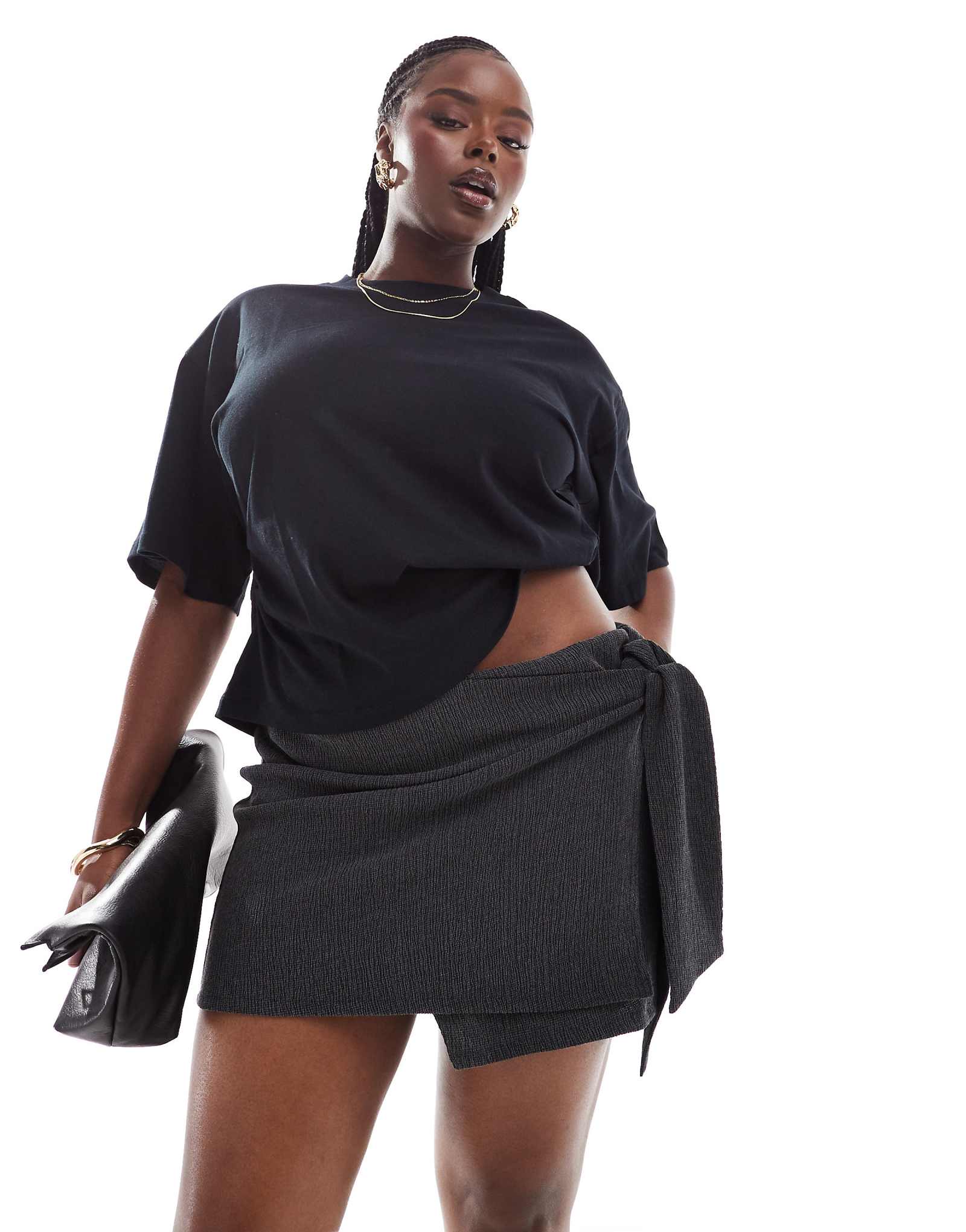 Мини-юбка ASOS DESIGN с округлой текстурой и завязками черного цвета 2590₽