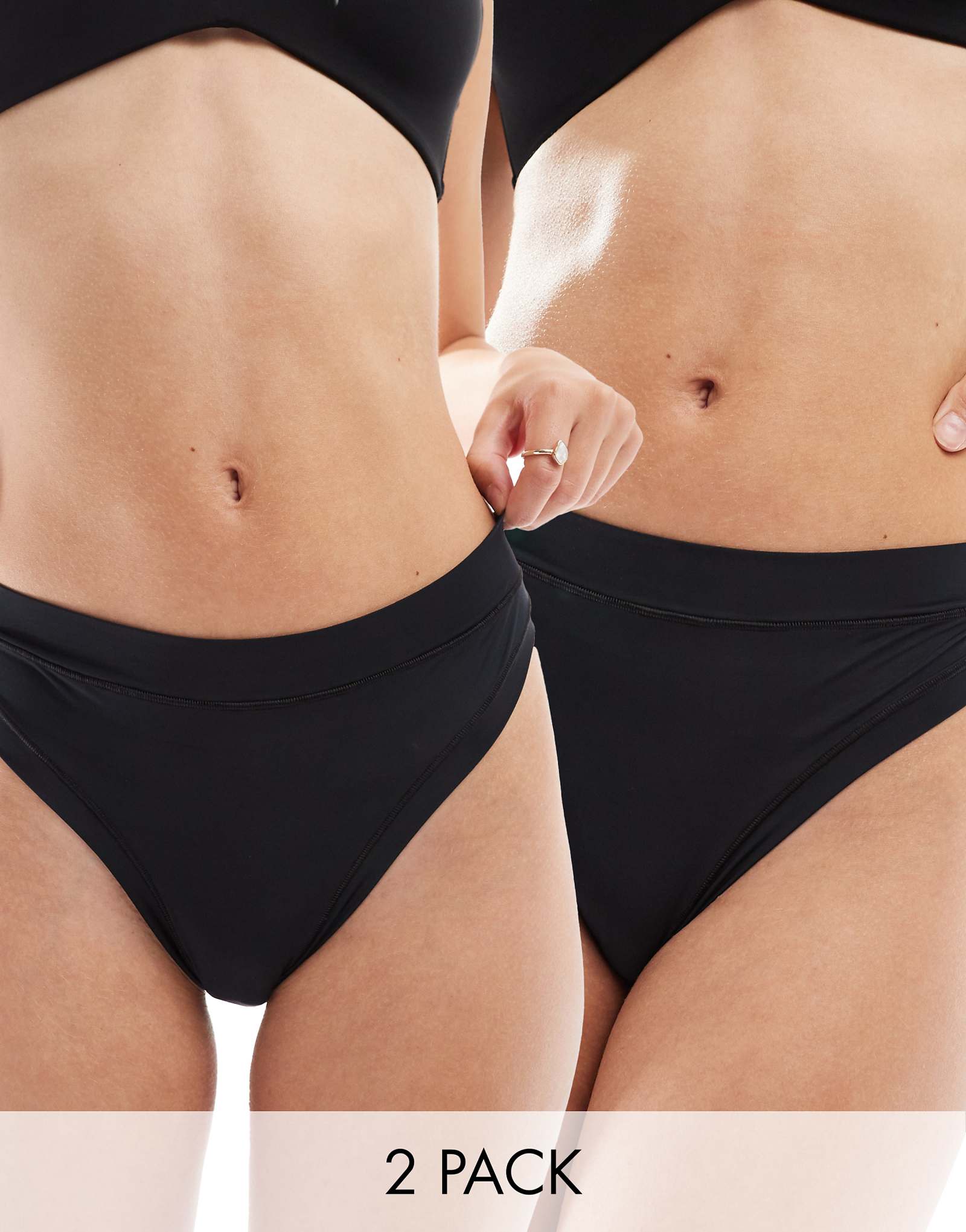ASOS DESIGN Bella 2 комплекта супер мягких черных стрингов с высокой талией 2590₽