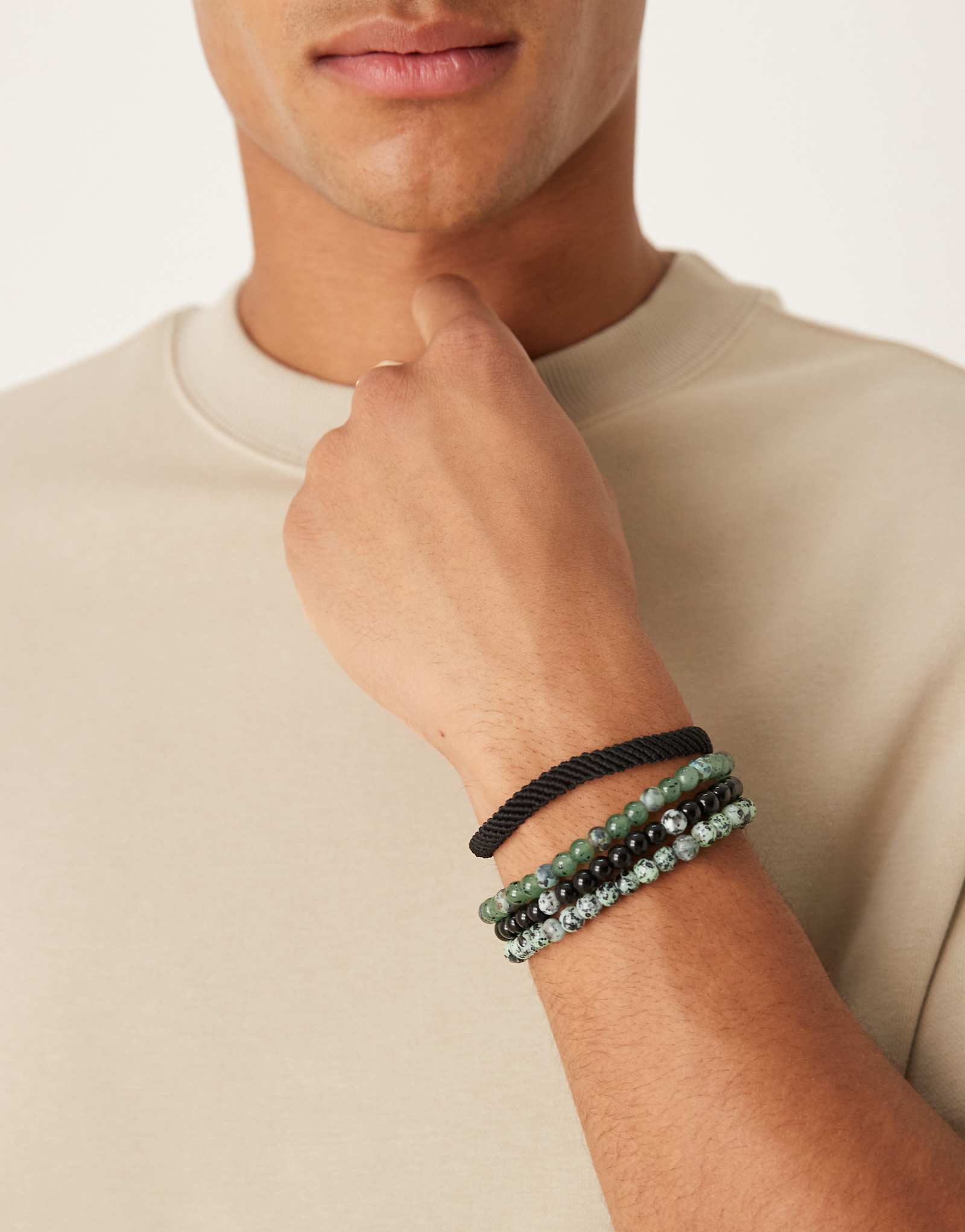 ASOS DESIGN festival браслеты из бисера и шнура 4 упаковки в нескольких цветах 3490₽