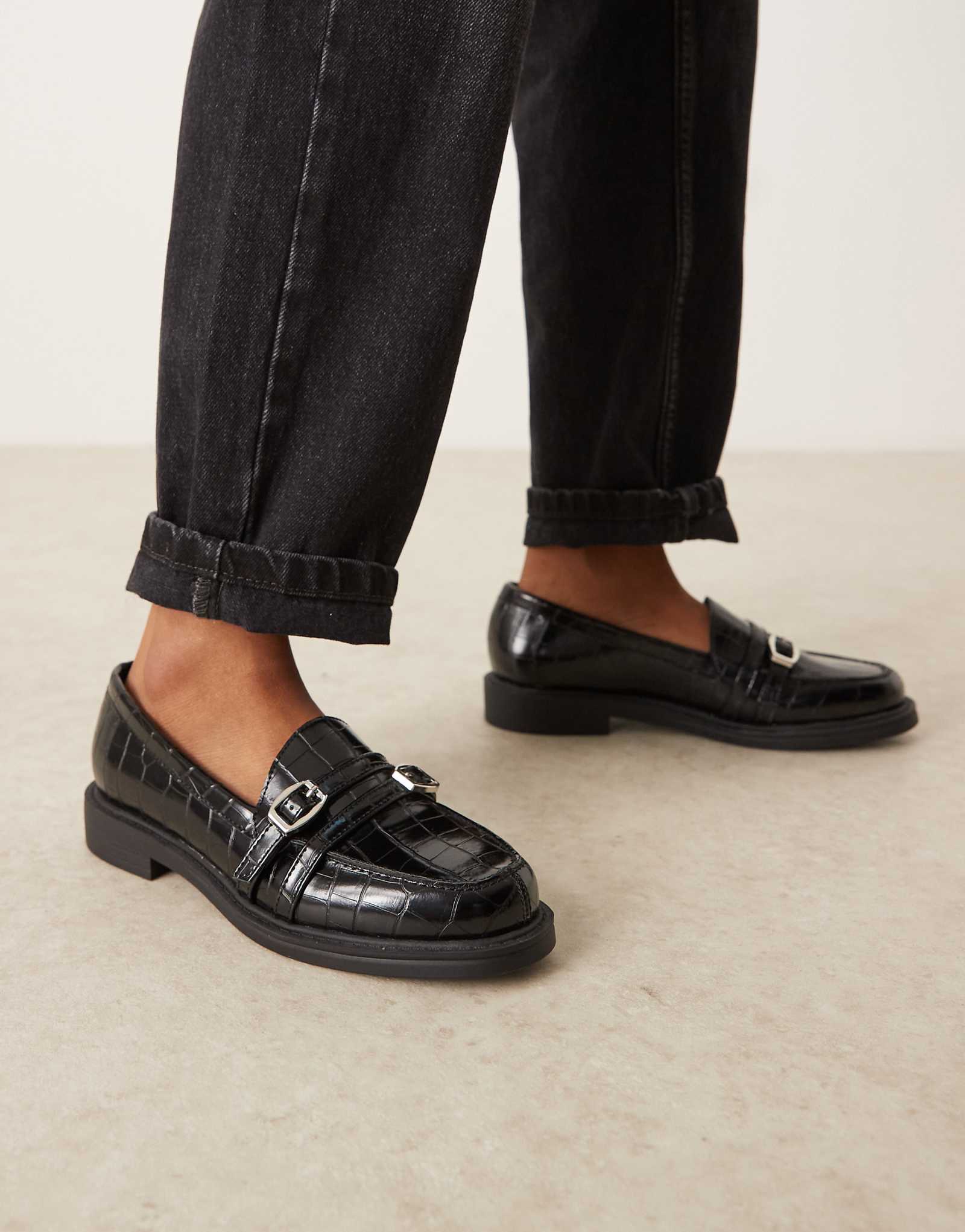 Мокасины ASOS DESIGN Molly с двойной пряжкой из черного крокодила 10190₽