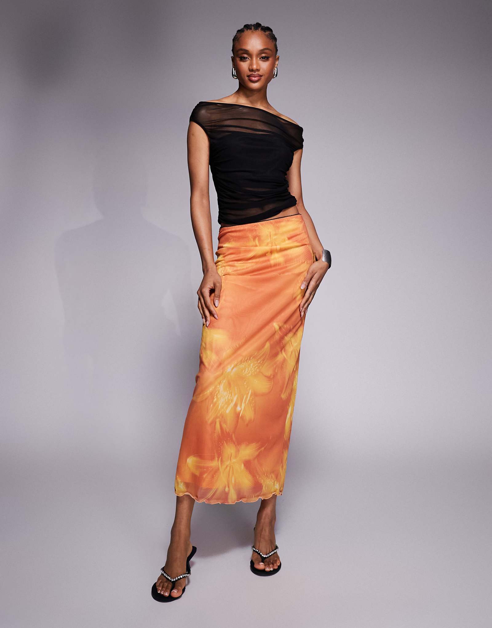 Высокая сетчатая юбка миди ASOS DESIGN с объемным цветочным принтом 7790₽