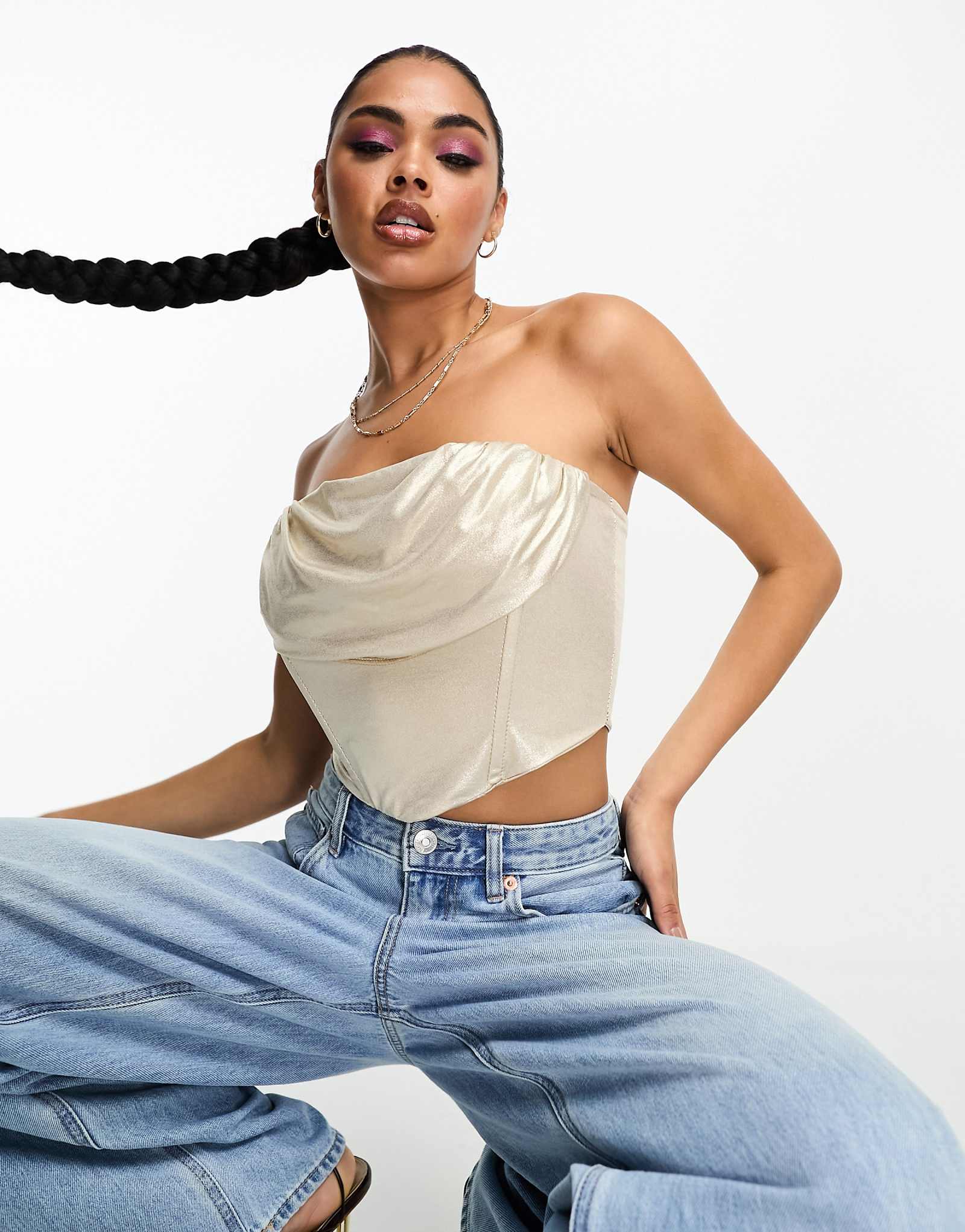 Приталенный розовый корсет с металлическим верхом цвета шампанского 11990₽