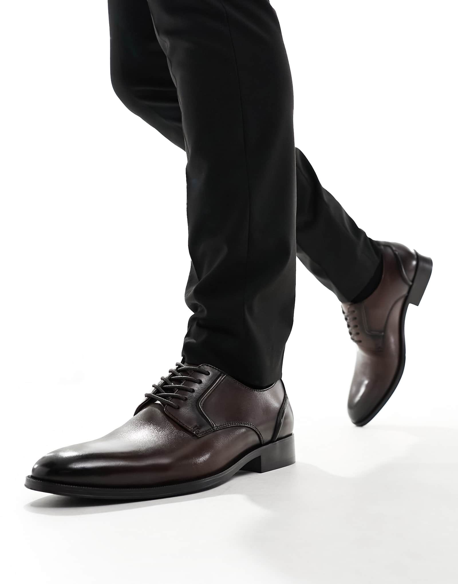 Туфли-дерби schuh Reilly из коричневой кожи 13190₽