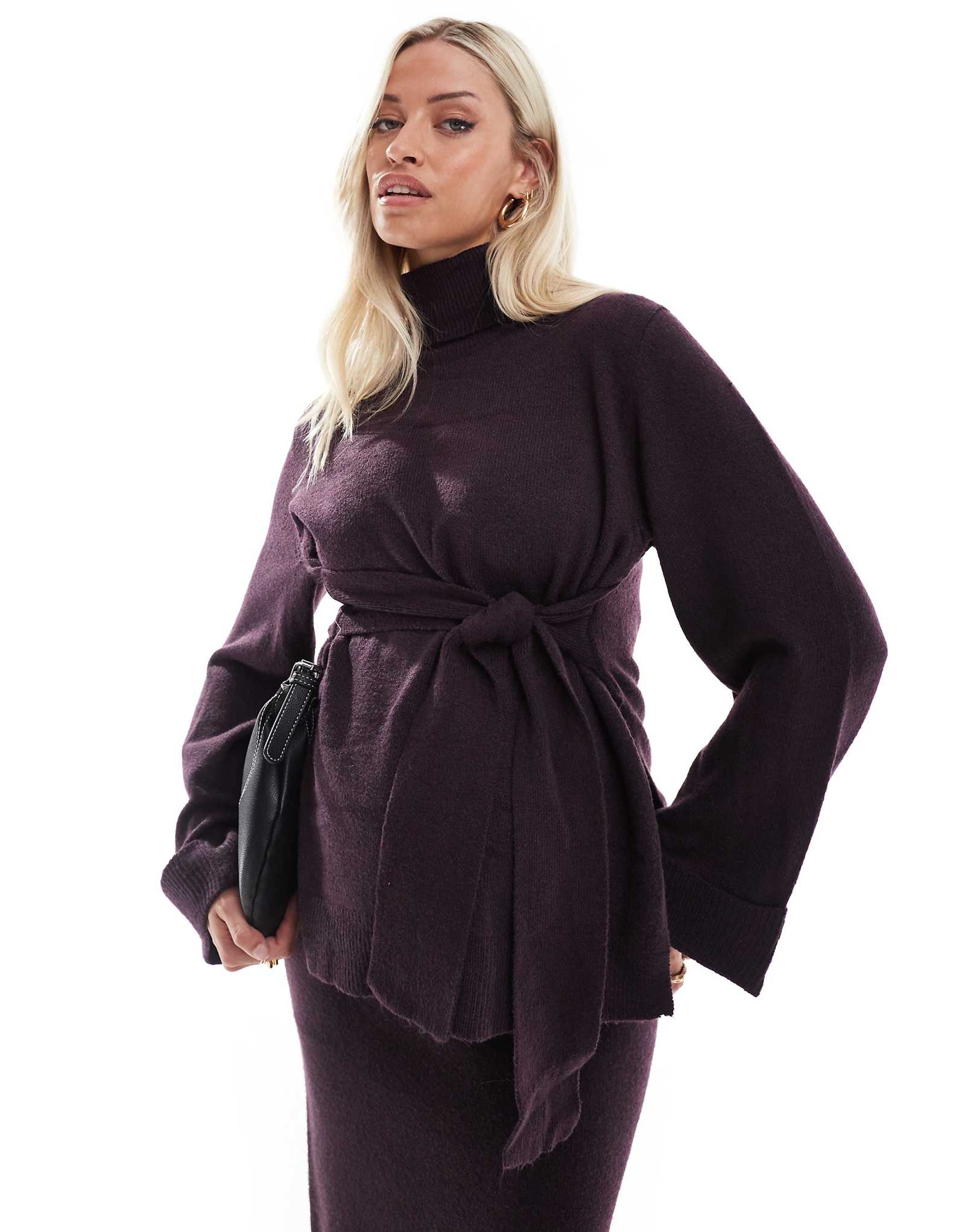 Вязаный свитер с горловиной черепахи и завязками на талии для беременных Mamalicious сливового цвета - часть комплекта 11190₽