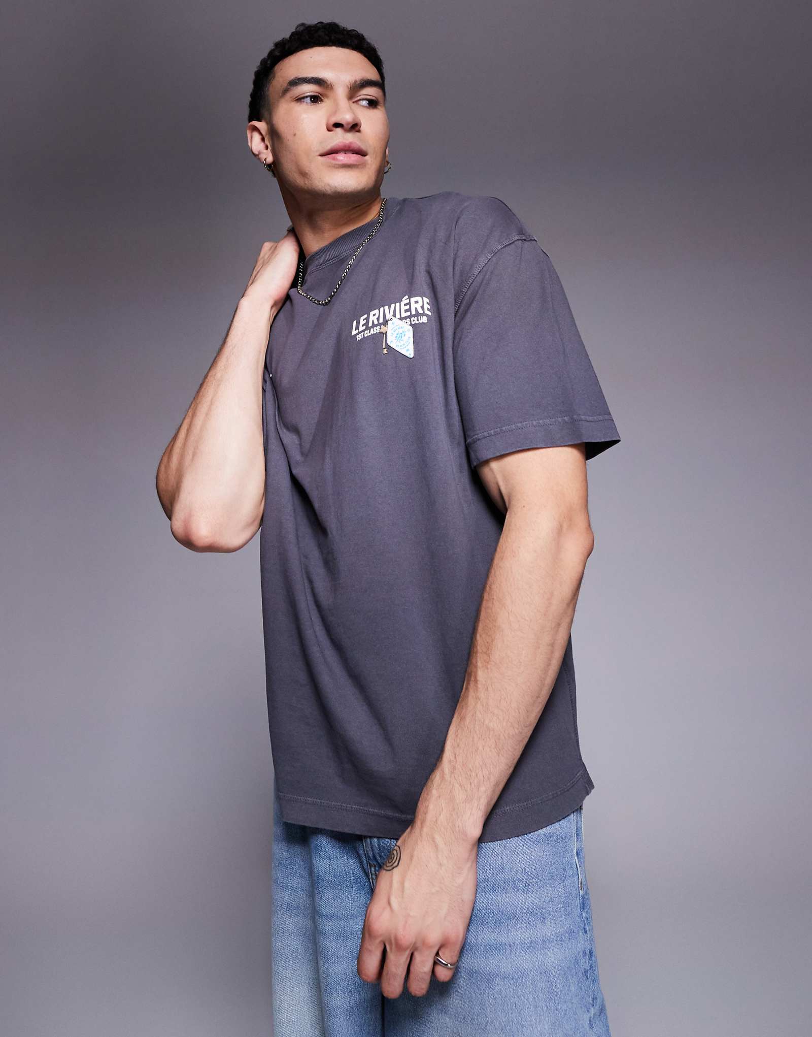 Футболка оверсайз River Island Le Riviere черного цвета 6090₽