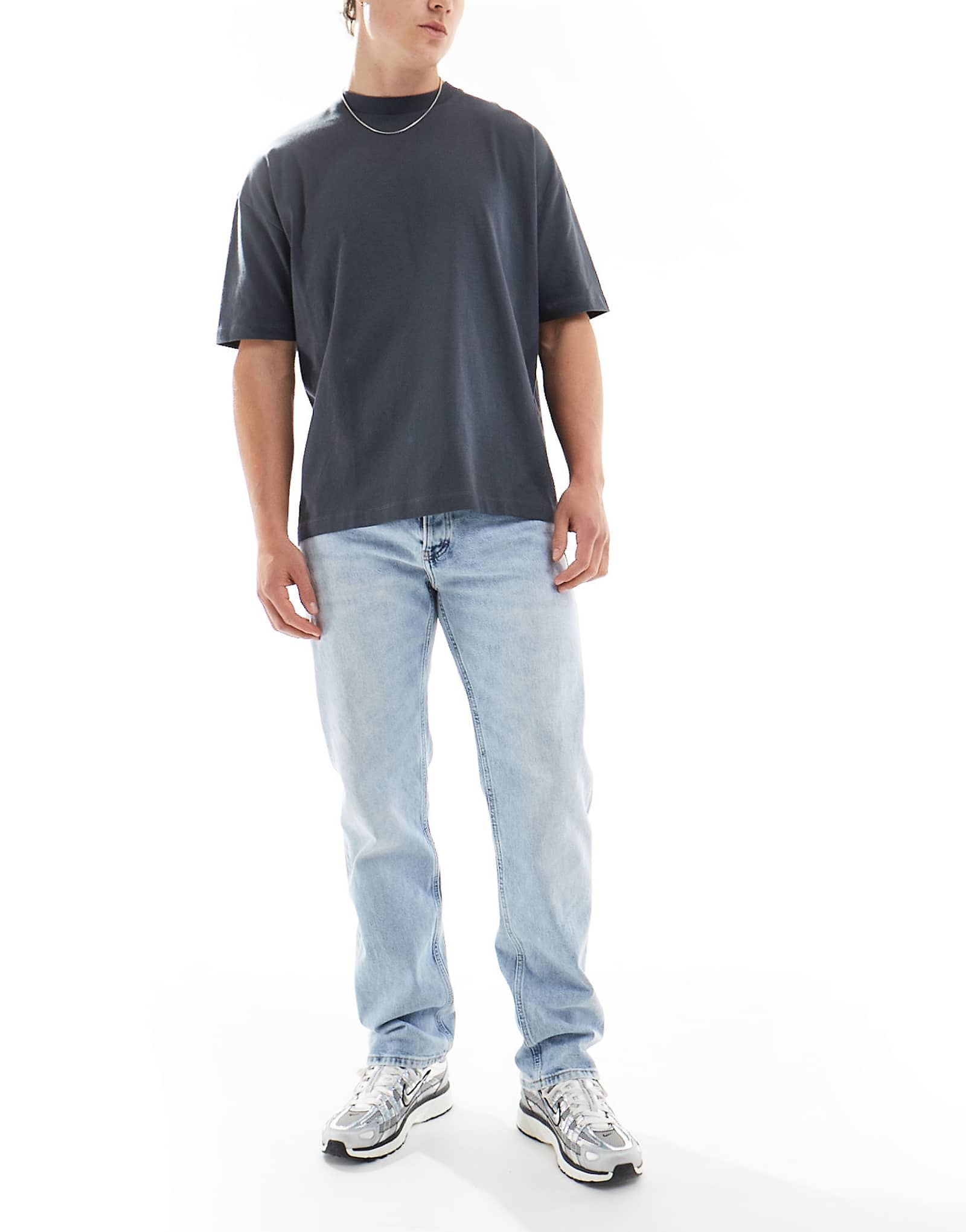 Calvin Klein Jeans - стандартные джинсы с прямыми штанинами легко стираемые 22690₽