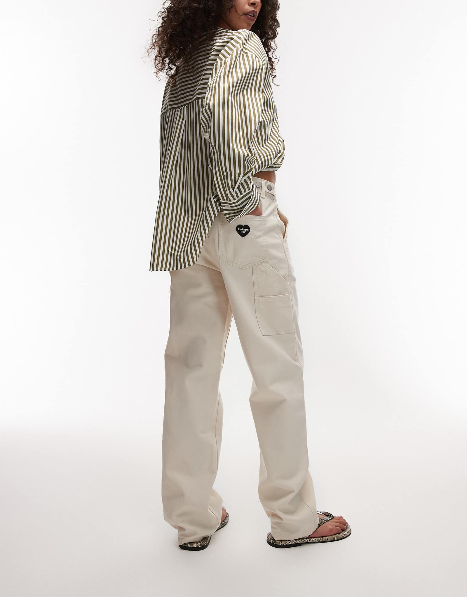 Брюки Carhartt WIP drewe с логотипом в виде сердца белого цвета 30190₽