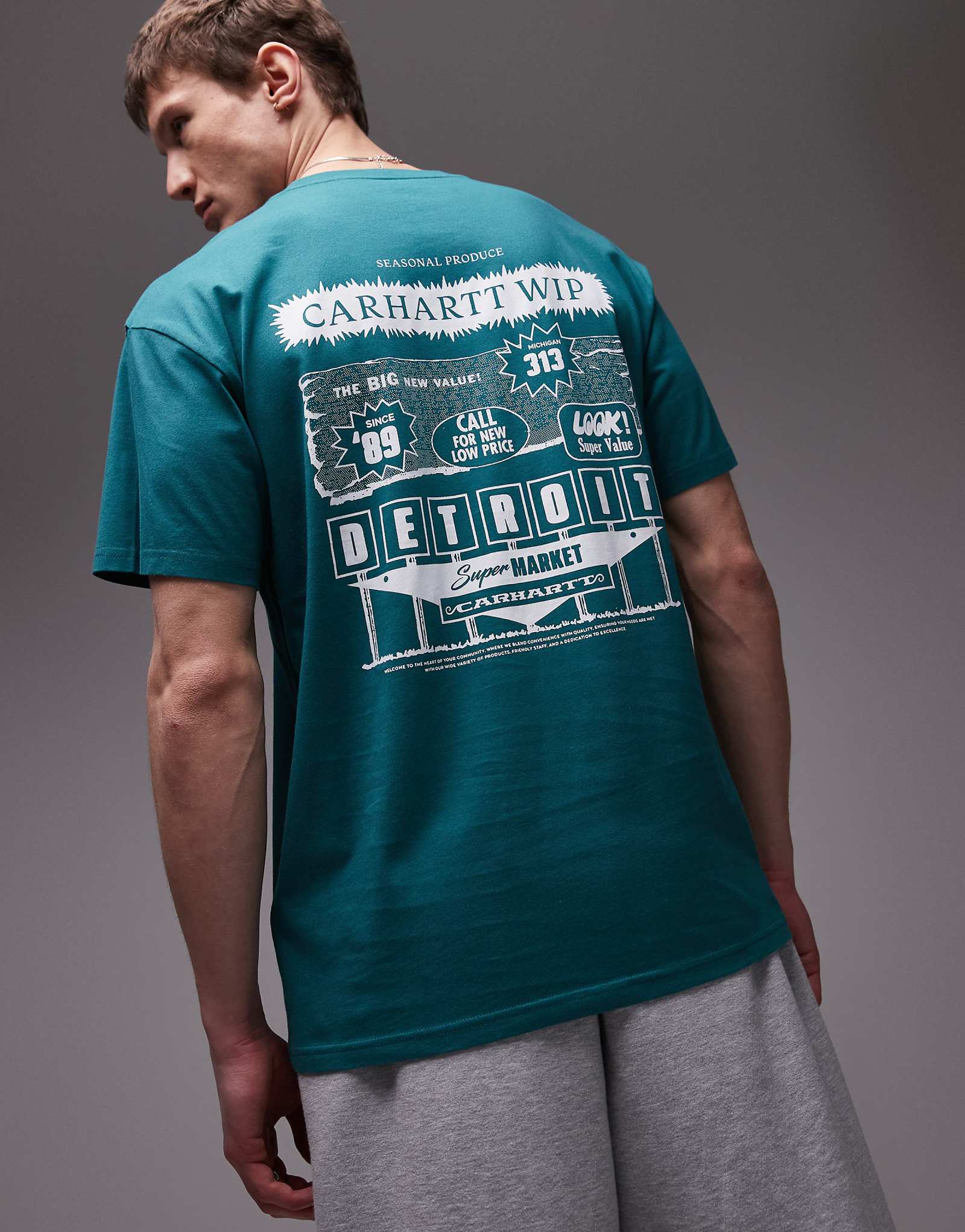 Футболка с рисунком из каталога Carhartt WIP зеленого цвета 11790₽