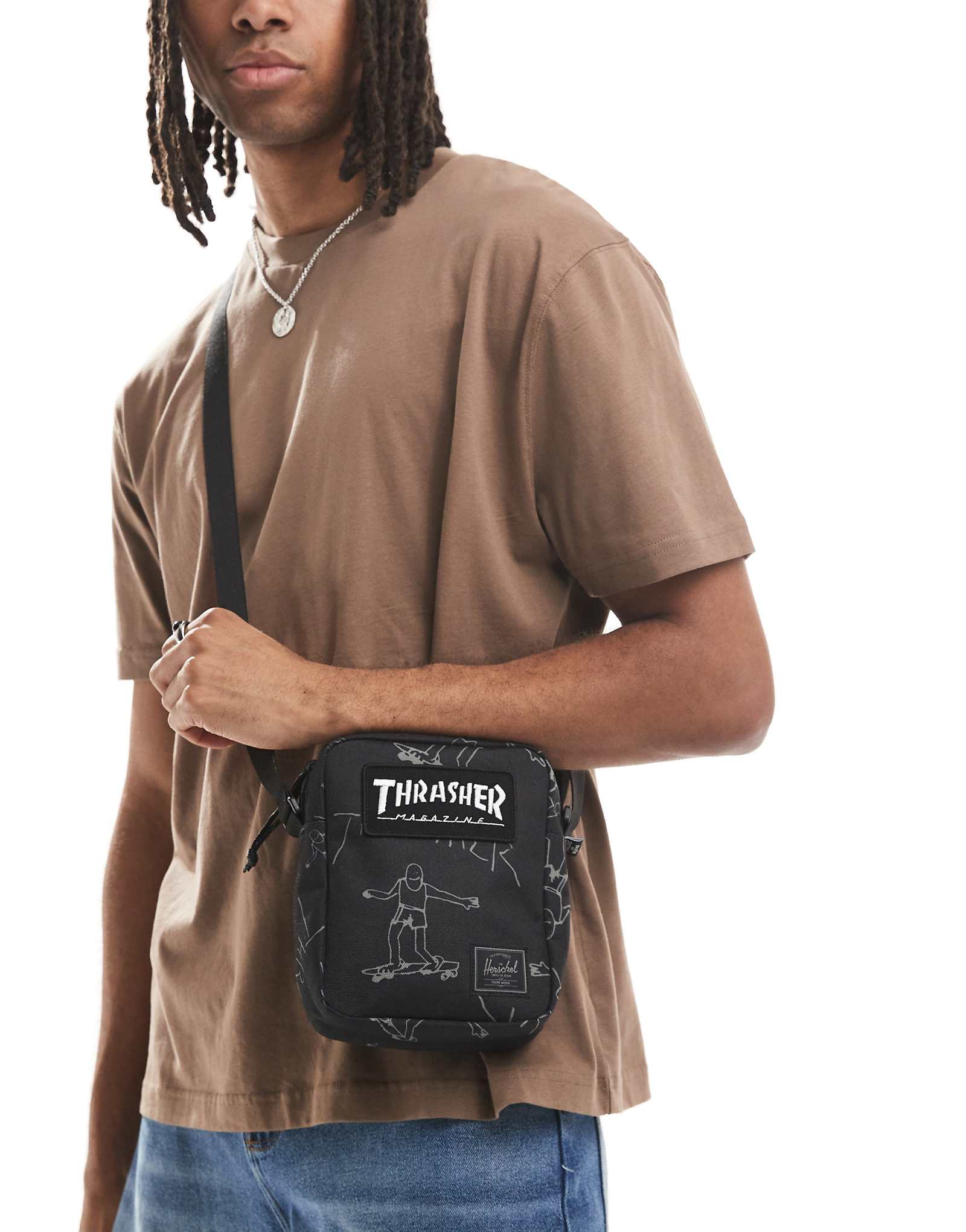 Сумка через плечо Herschel x Thrasher heritage с черным принтом 9390₽