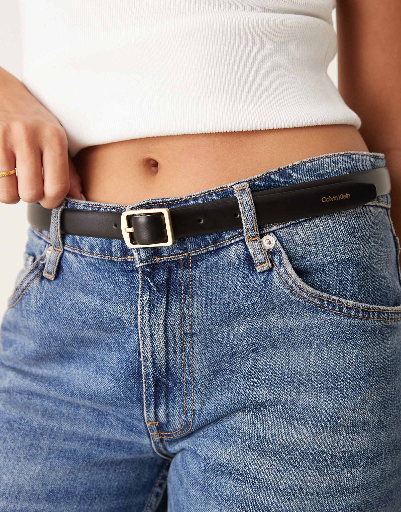 Классический ремень Calvin Klein Jeans с квадратной пряжкой черного цвета 8090₽