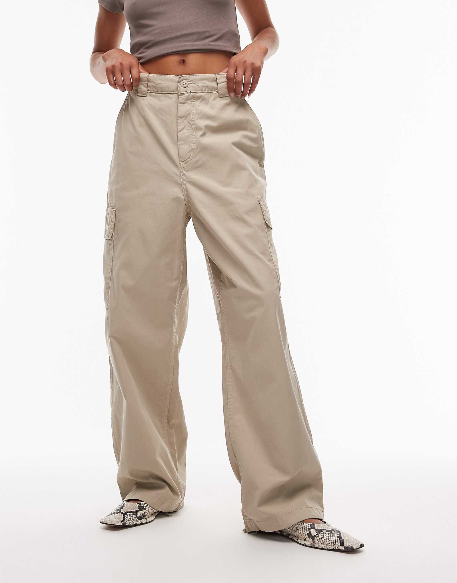 Брюки-карго Carhartt WIP kingston бежевого цвета 38390₽