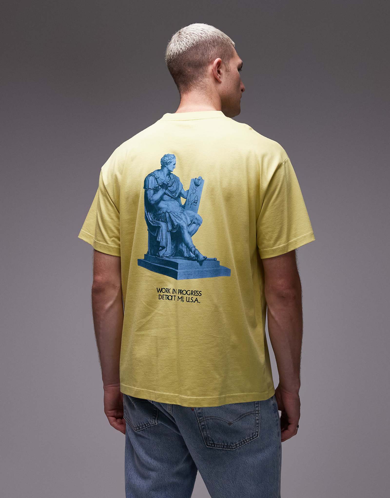 Футболка свободного кроя с мотивом Carhartt WIP arcan желтого цвета 11790₽