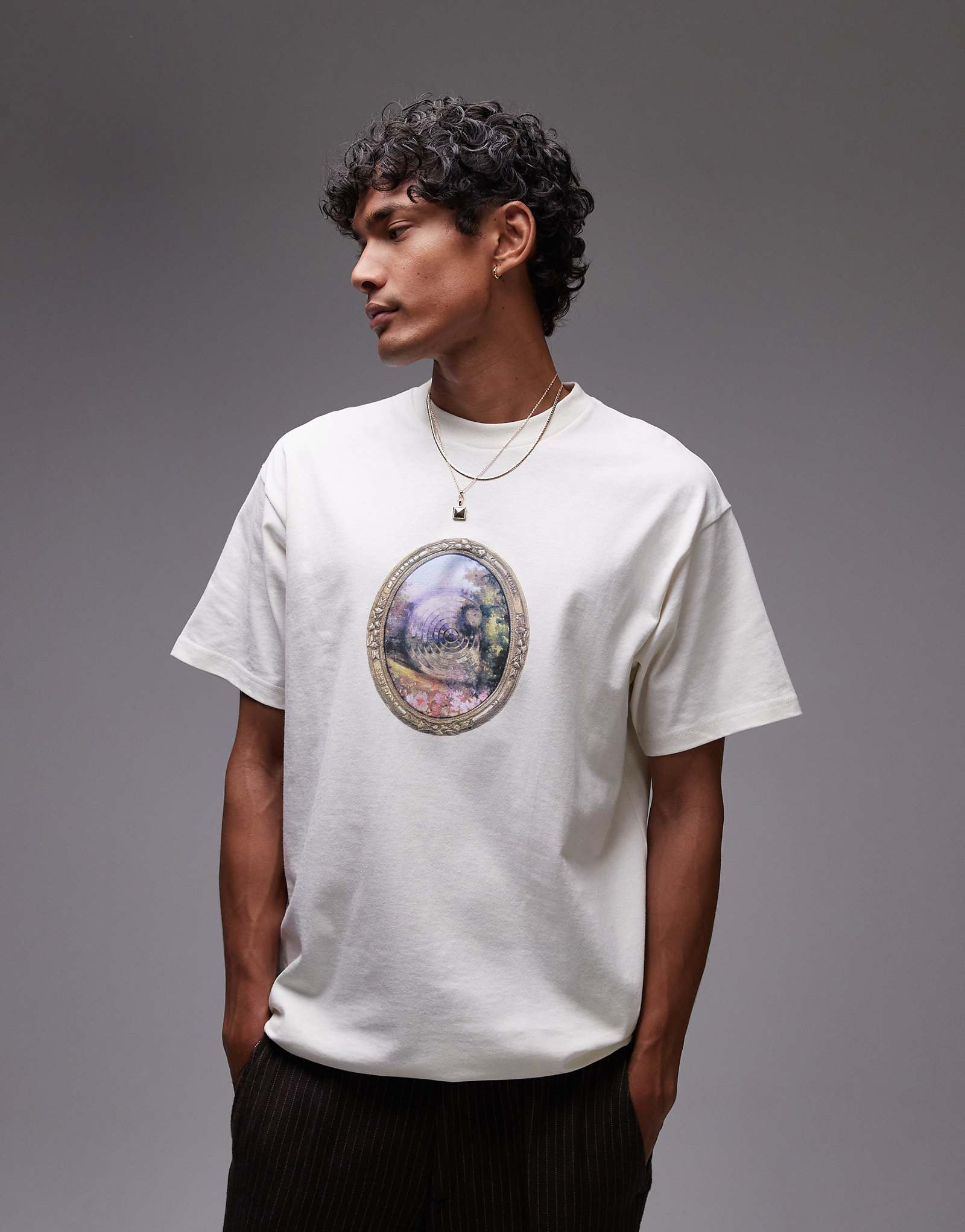 Футболка свободного кроя с рисунком Carhartt WIP mirror кремового цвета 11790₽